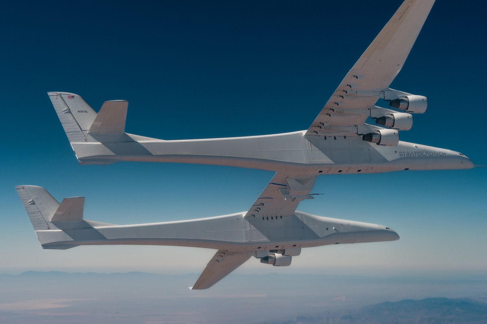 Stratolaunch Roc on a test flight
