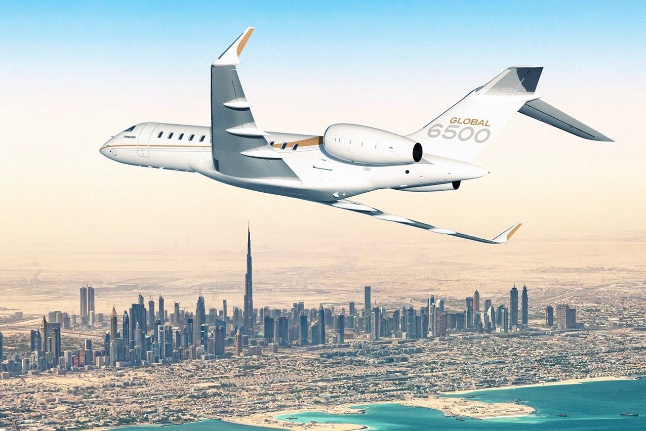 Bombardier aircraft landing in Dubai