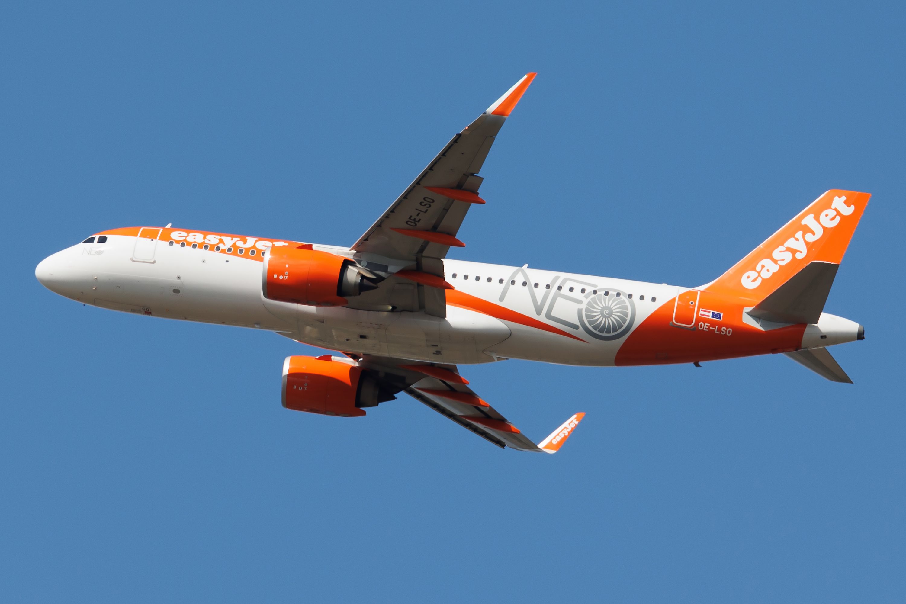 An easyJet Airbus A320neo Flying in the sky.