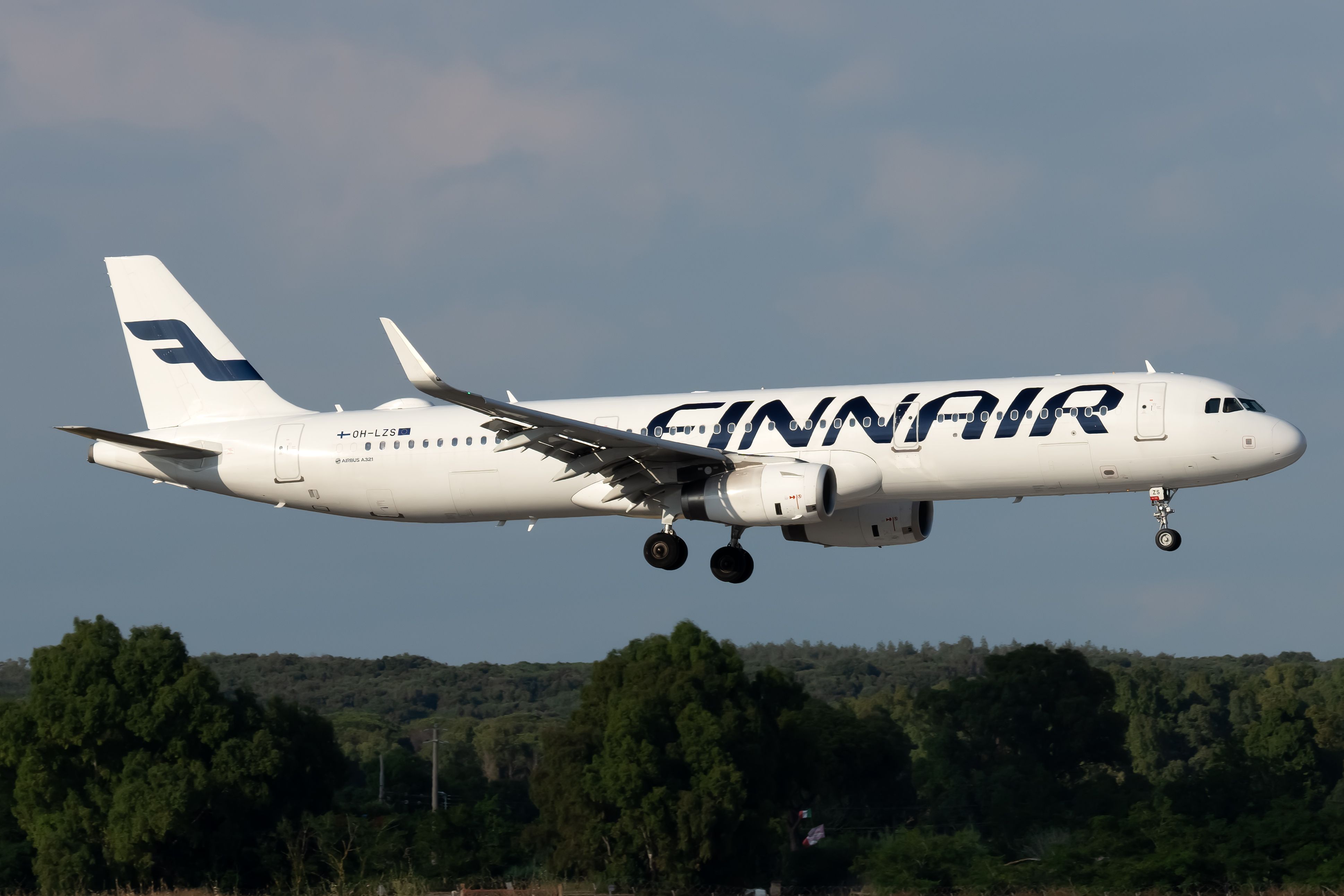 OH-LZS Finnair Airbus A321-231 (1)