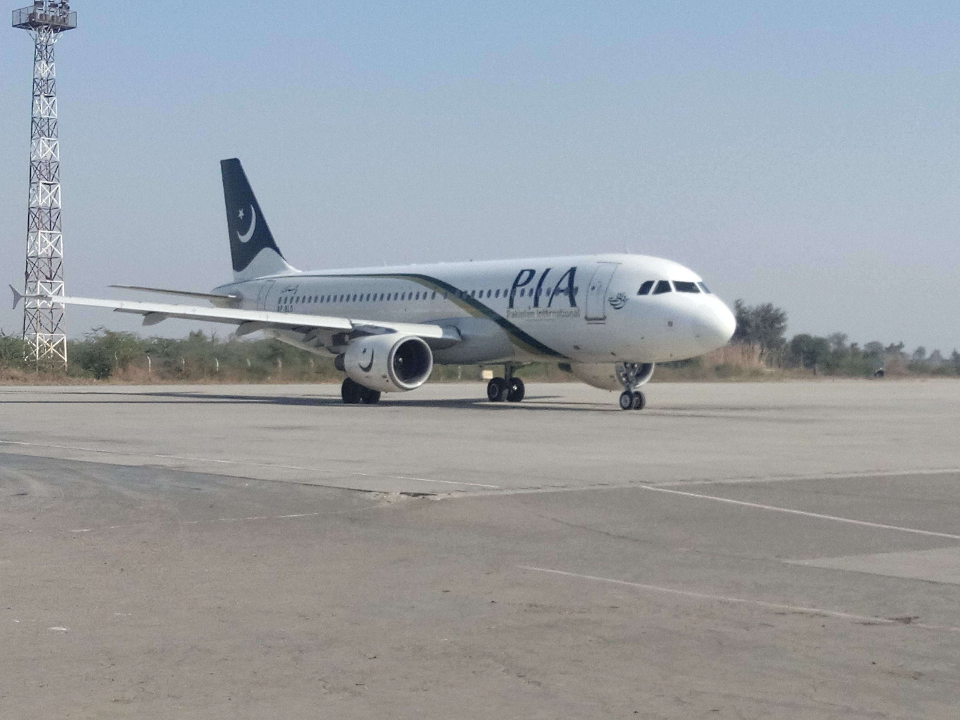 Pakistan International Airlines Airbus A320