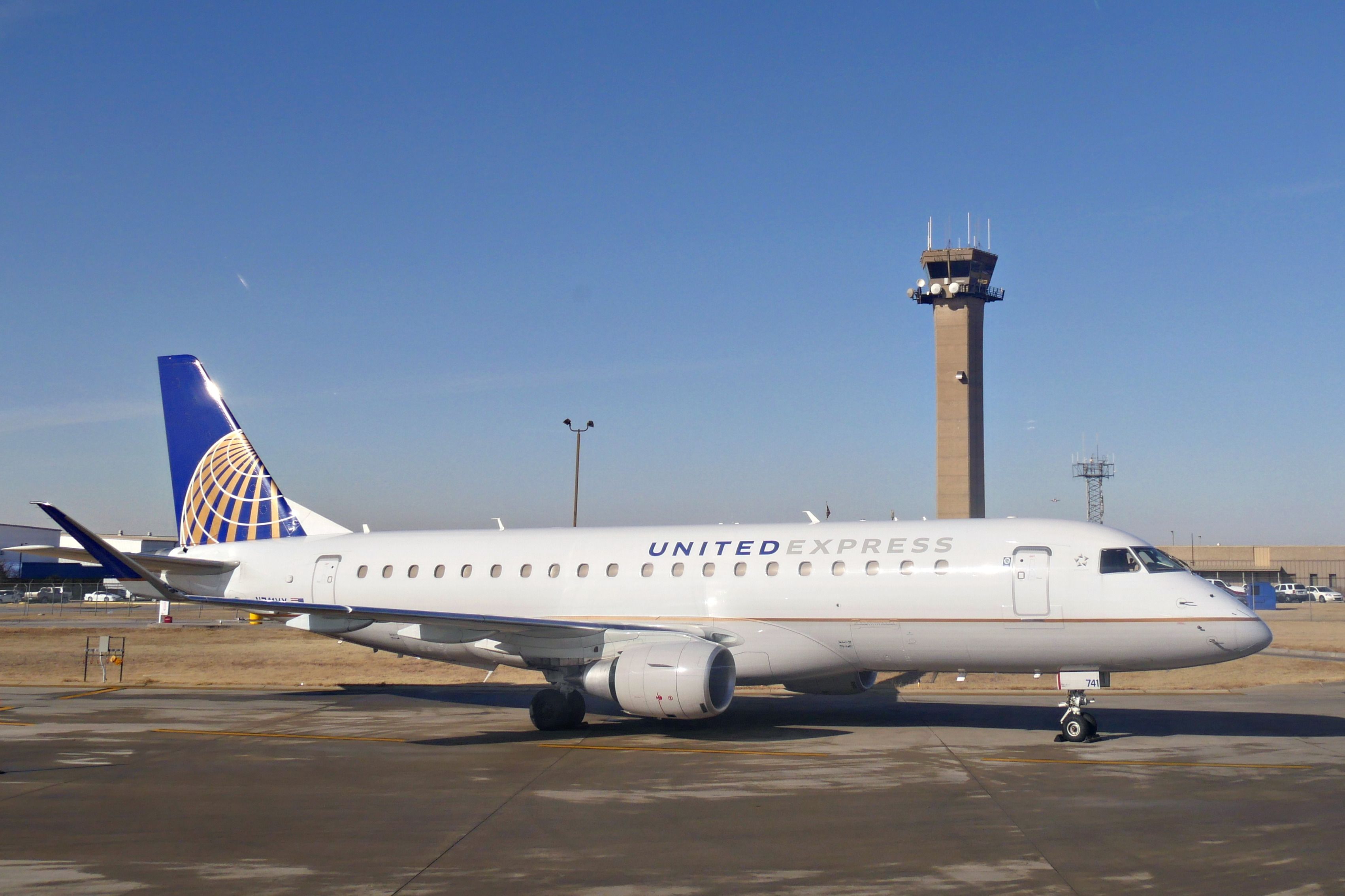 A United Airlines aircraft at the runway of the Will Rogers World Airport in Oklahoma City OKC