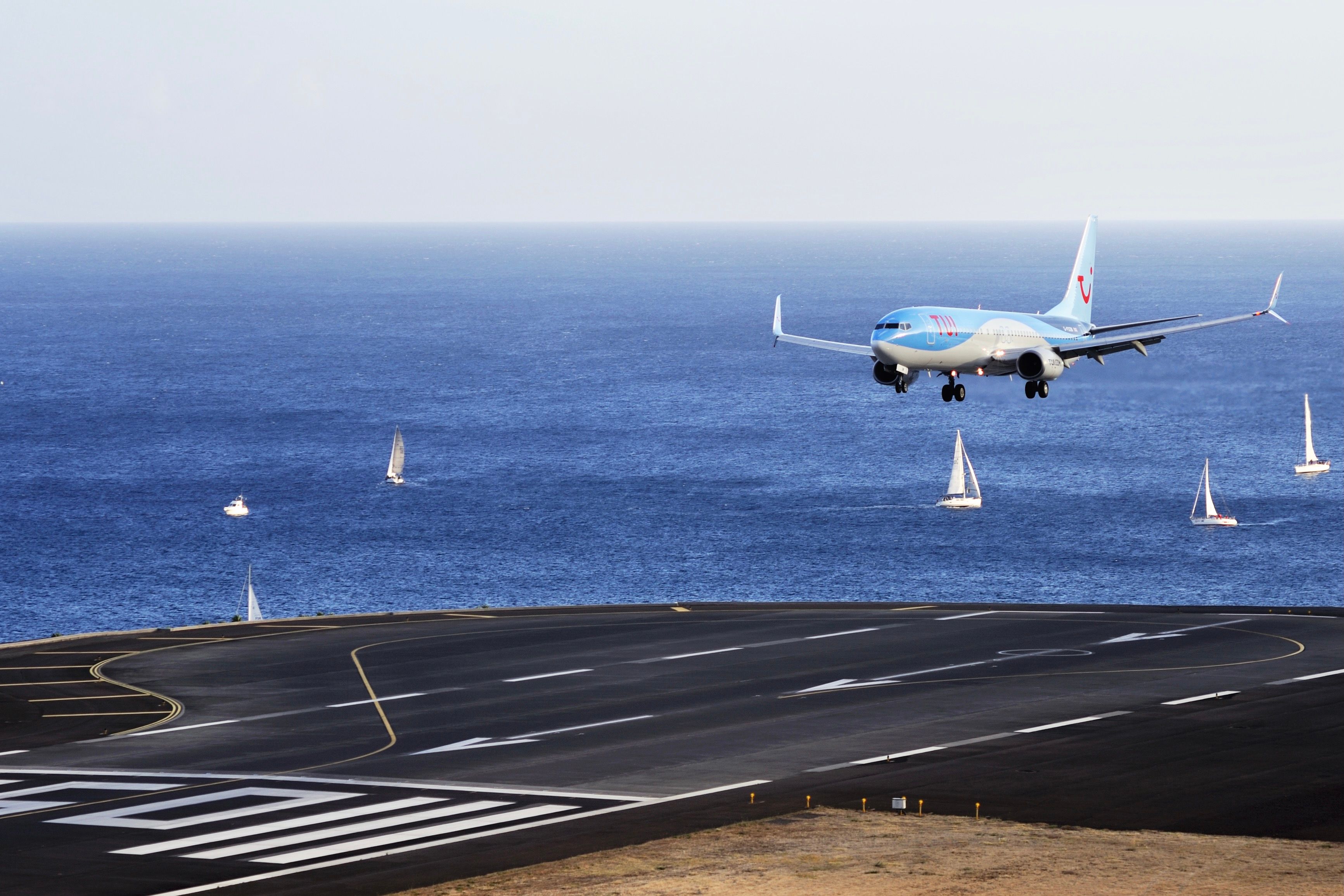TUI Aircraft Landing in Madeira