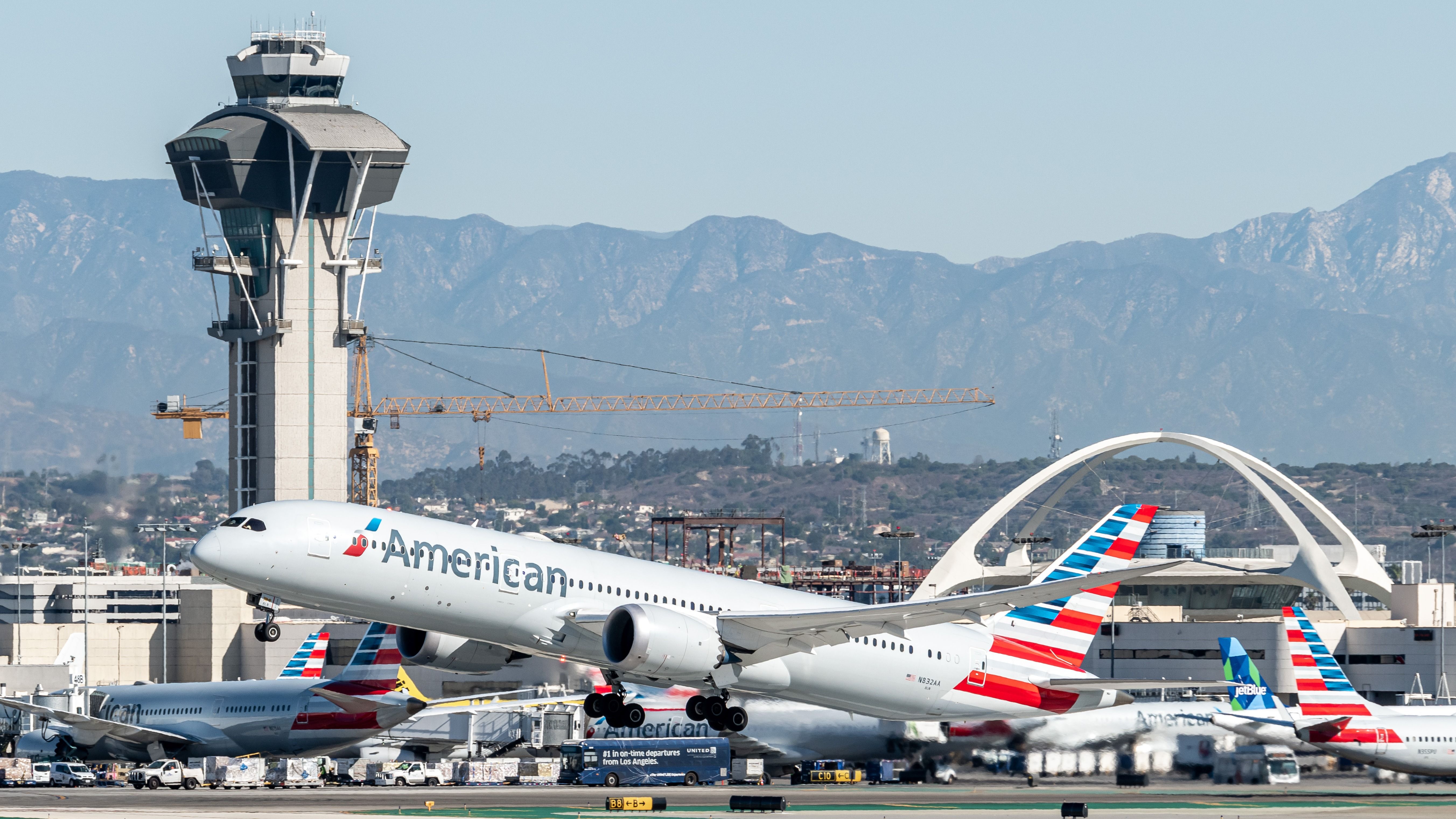 Does American Airlines Have WiFi & How Much Does It Cost?