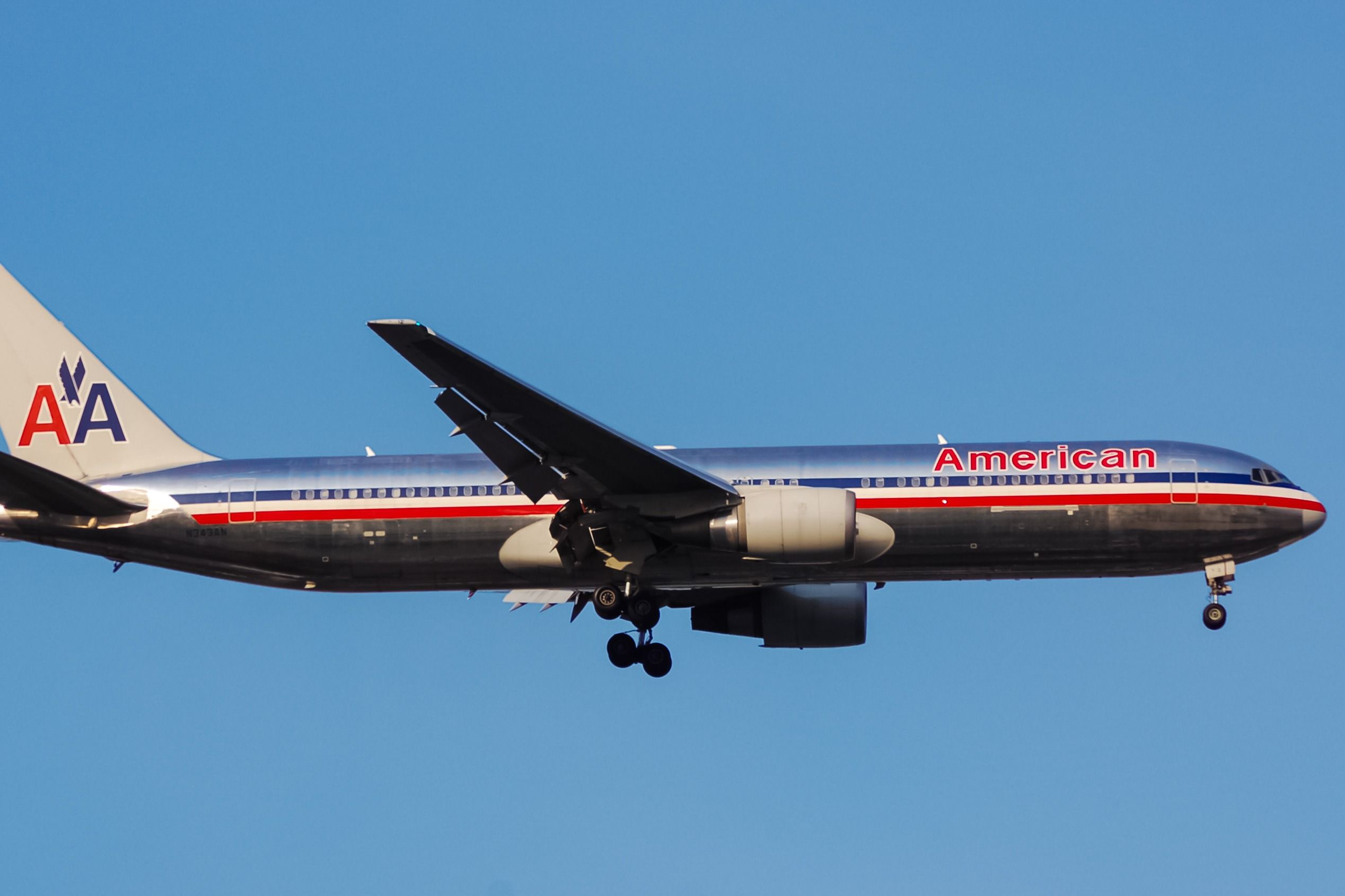 An American Airlines 767-300ER landing