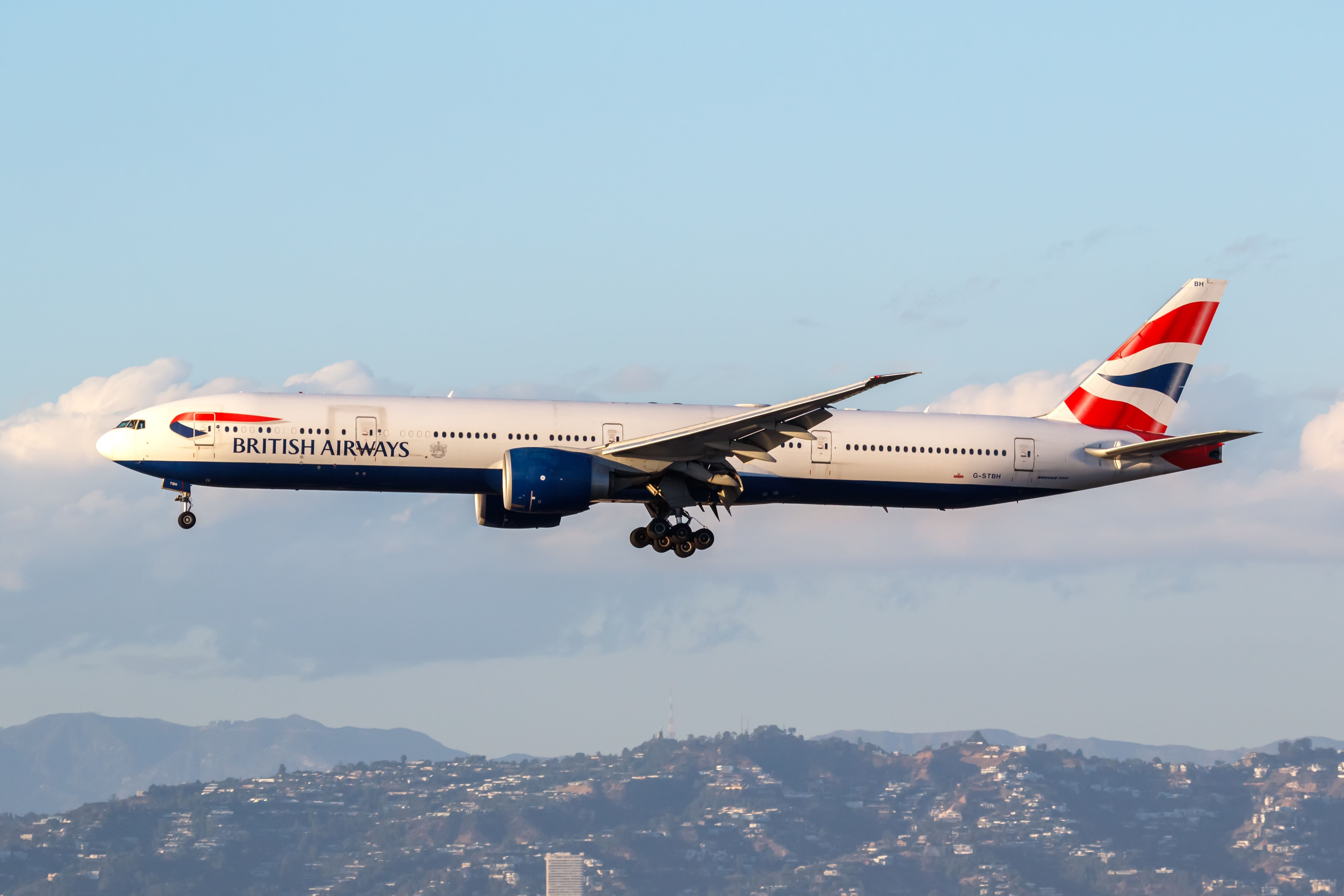 British Airways Boeing 777-300ER Landing In Los Angeles