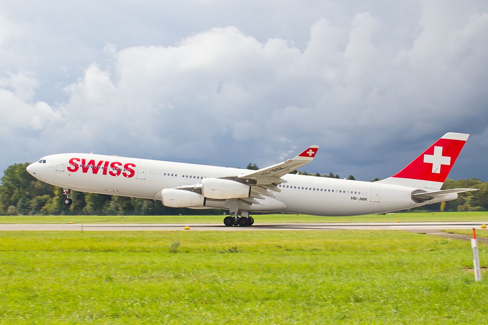 SWISS Airbus A340-300 departing shutterstock_218604841