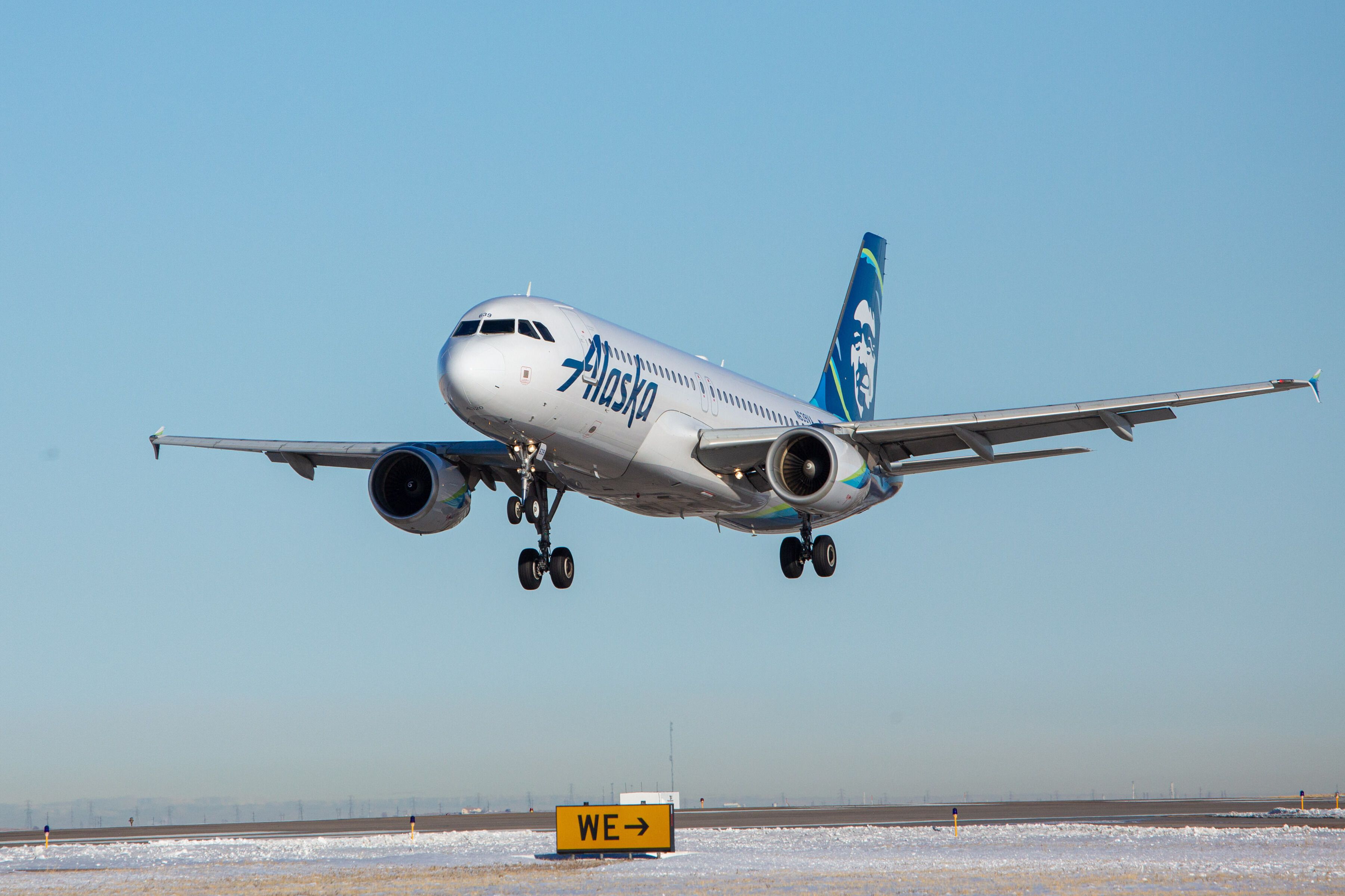 An Alaska Airlines plane landing