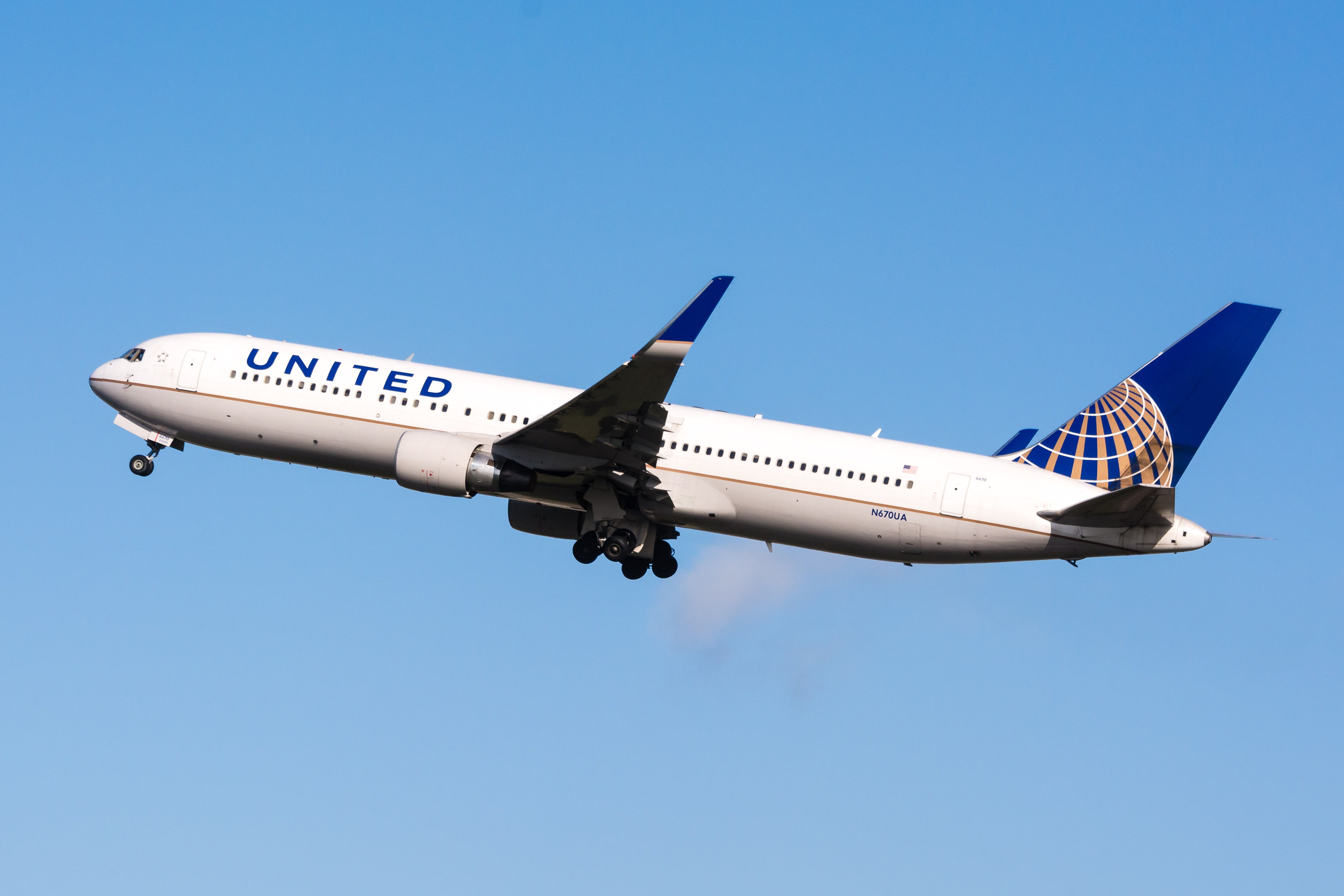 Tire falls off United Airlines Boeing 777 plane takeoff from San