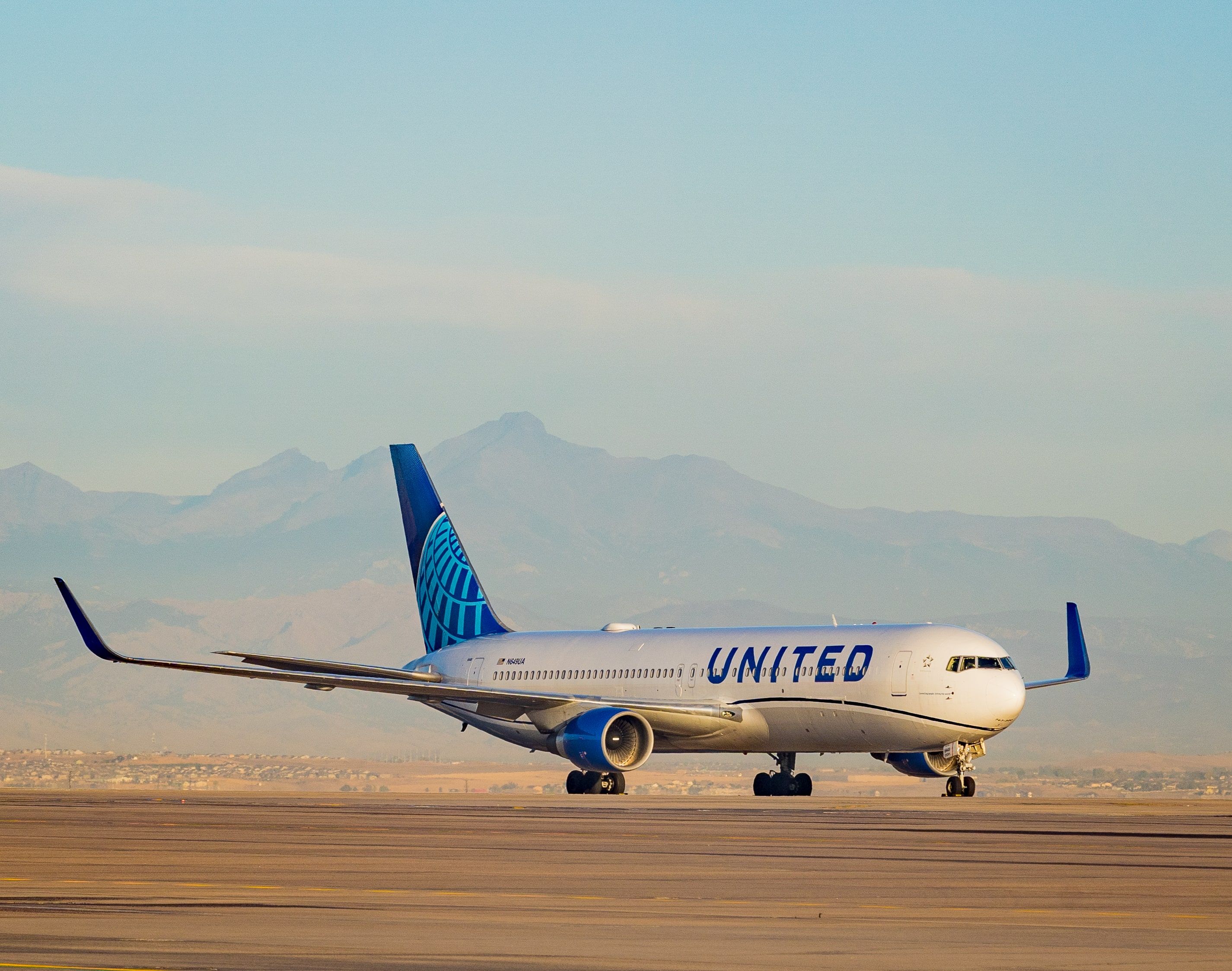 United Airlines 767-300
