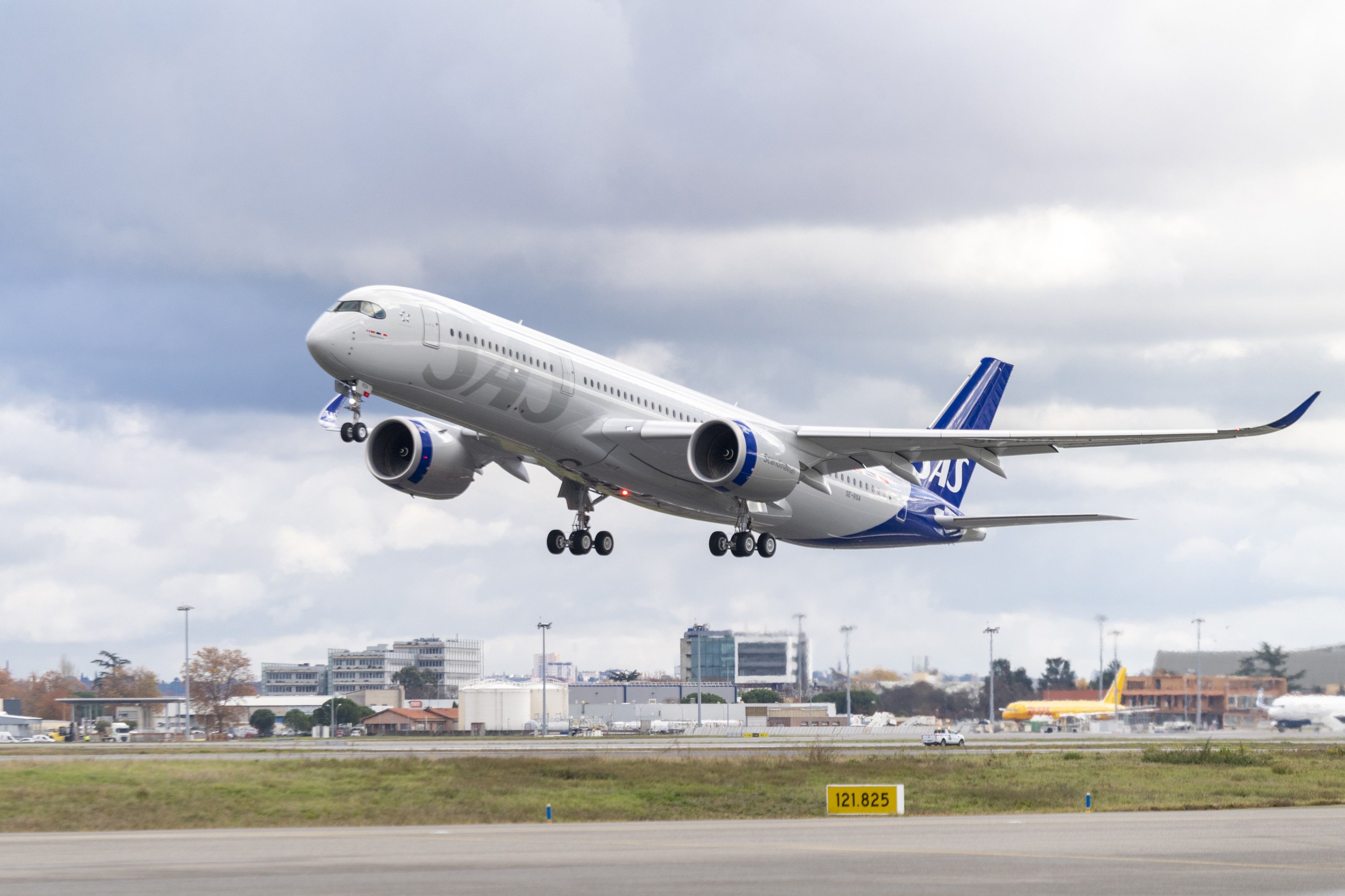 An SAS Airbus A350-900 just after taking off.