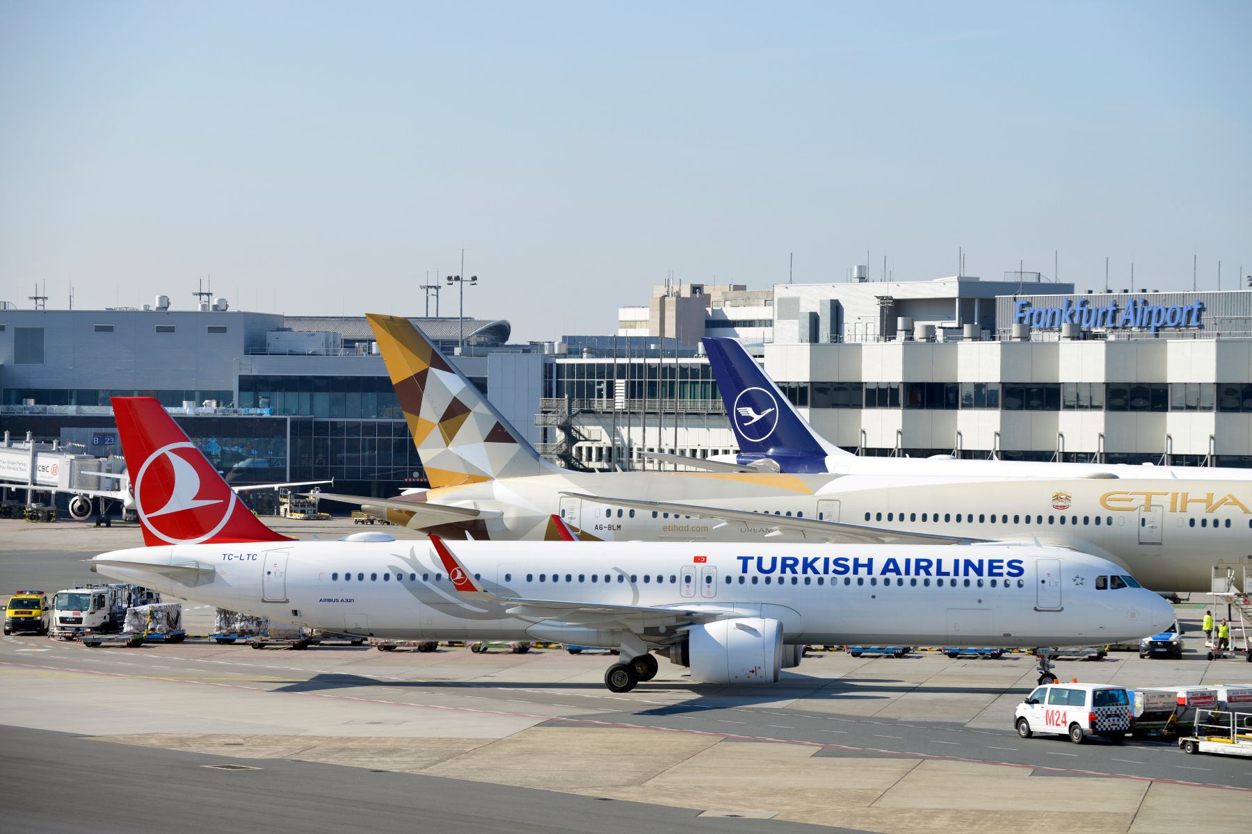 Turkish Airlines, Etihad and Lufthansa planes at Frankfurt Airport (FRA)