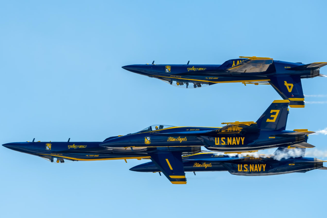Blue Angels flypast during airshow (thumbnail)