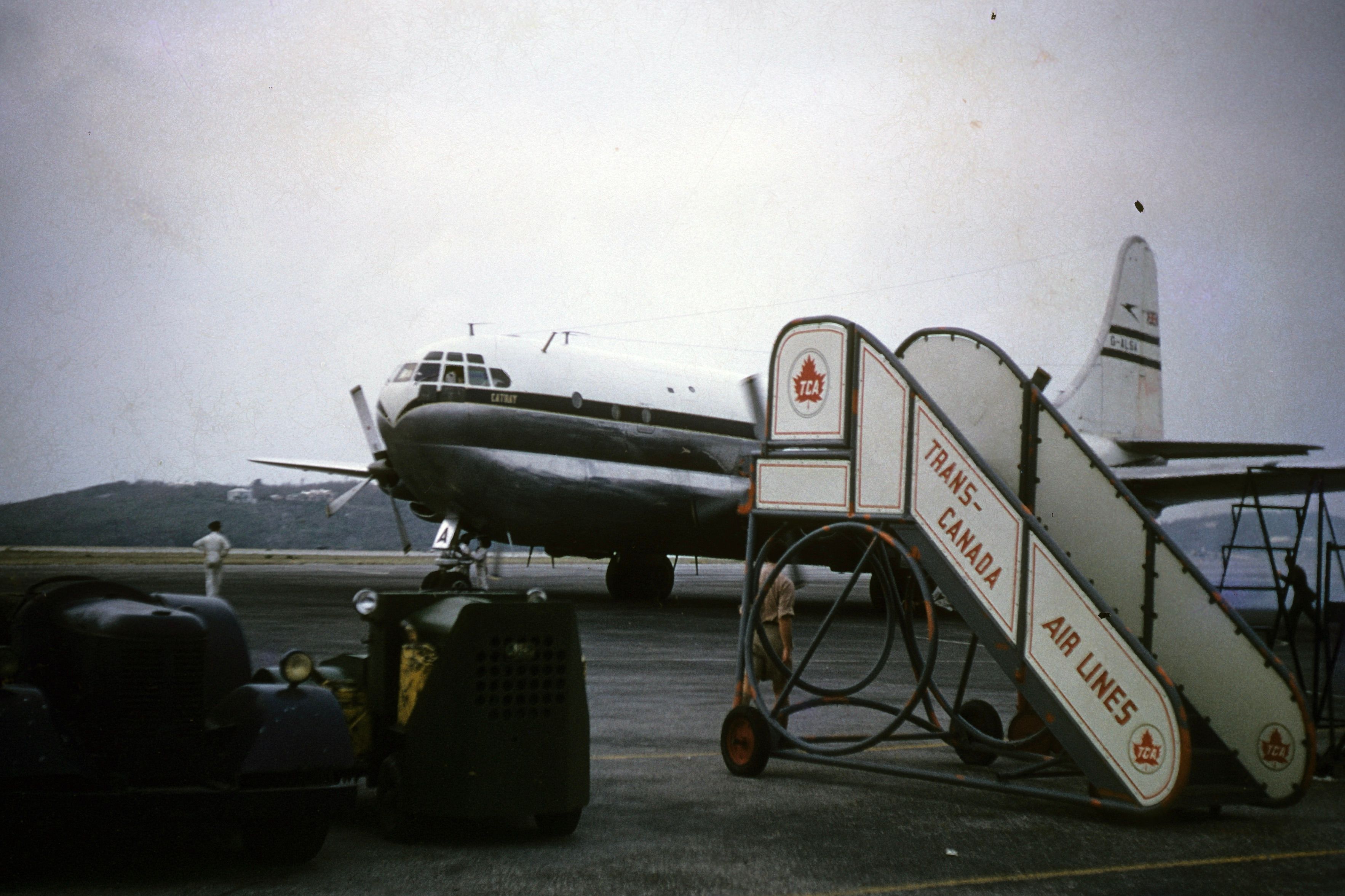 BOAC_Stratocruiser_Cathay_in_Bermuda_in_very_late_1953-1