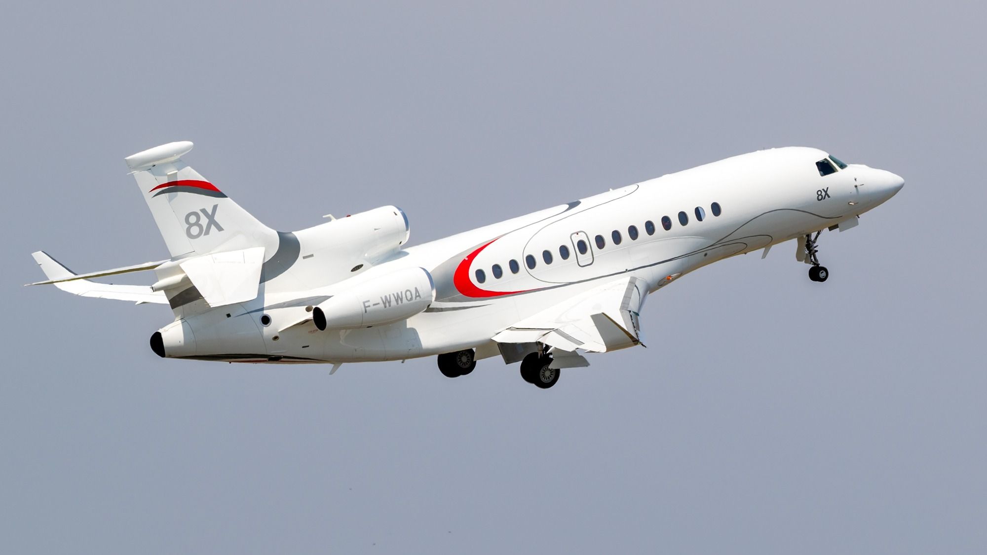 A Dassault Falcon 8X Flying in the sky.