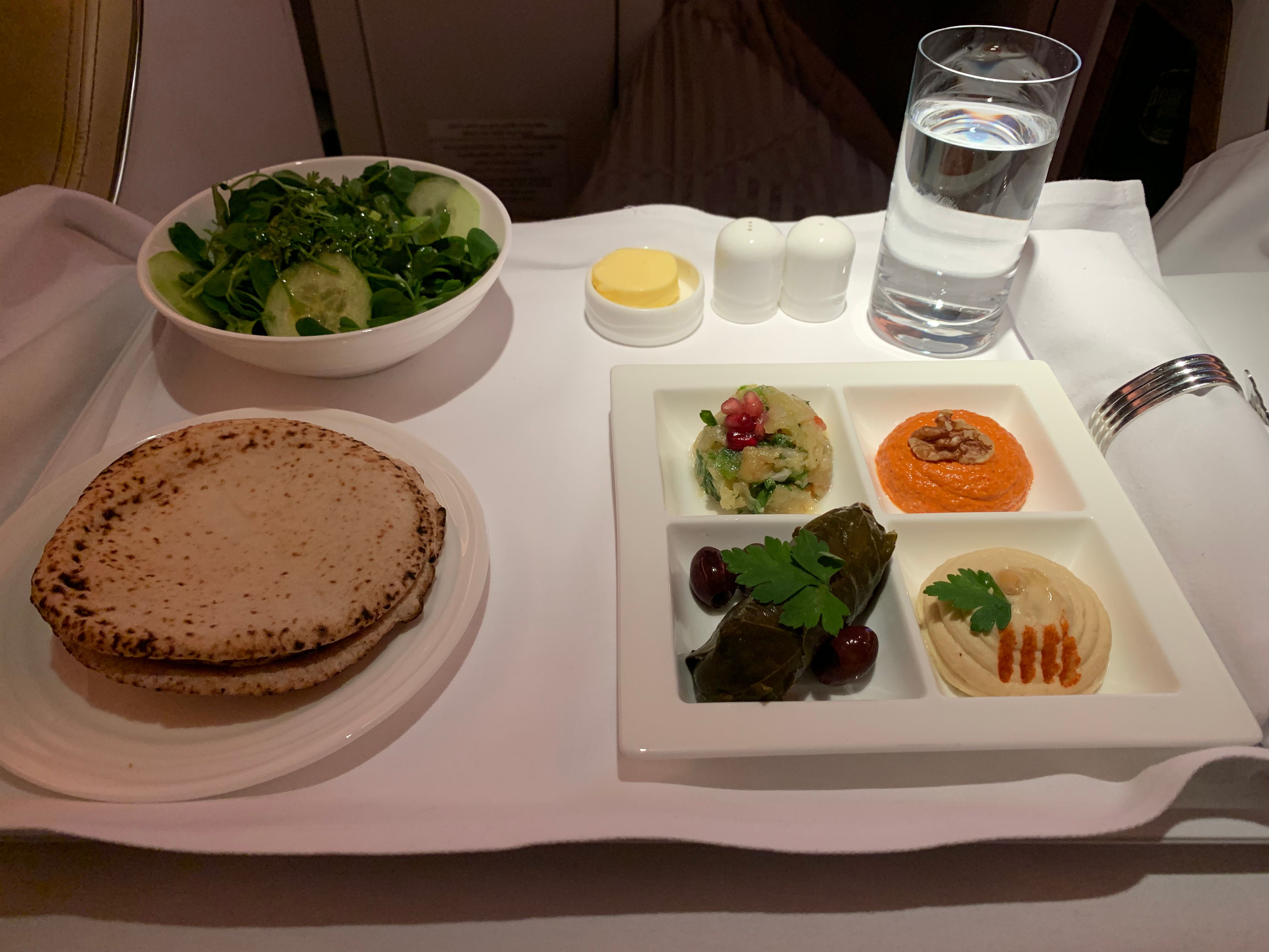 Flight Review: Emirates Boeing 777-300ER Business Class London Heathrow ...