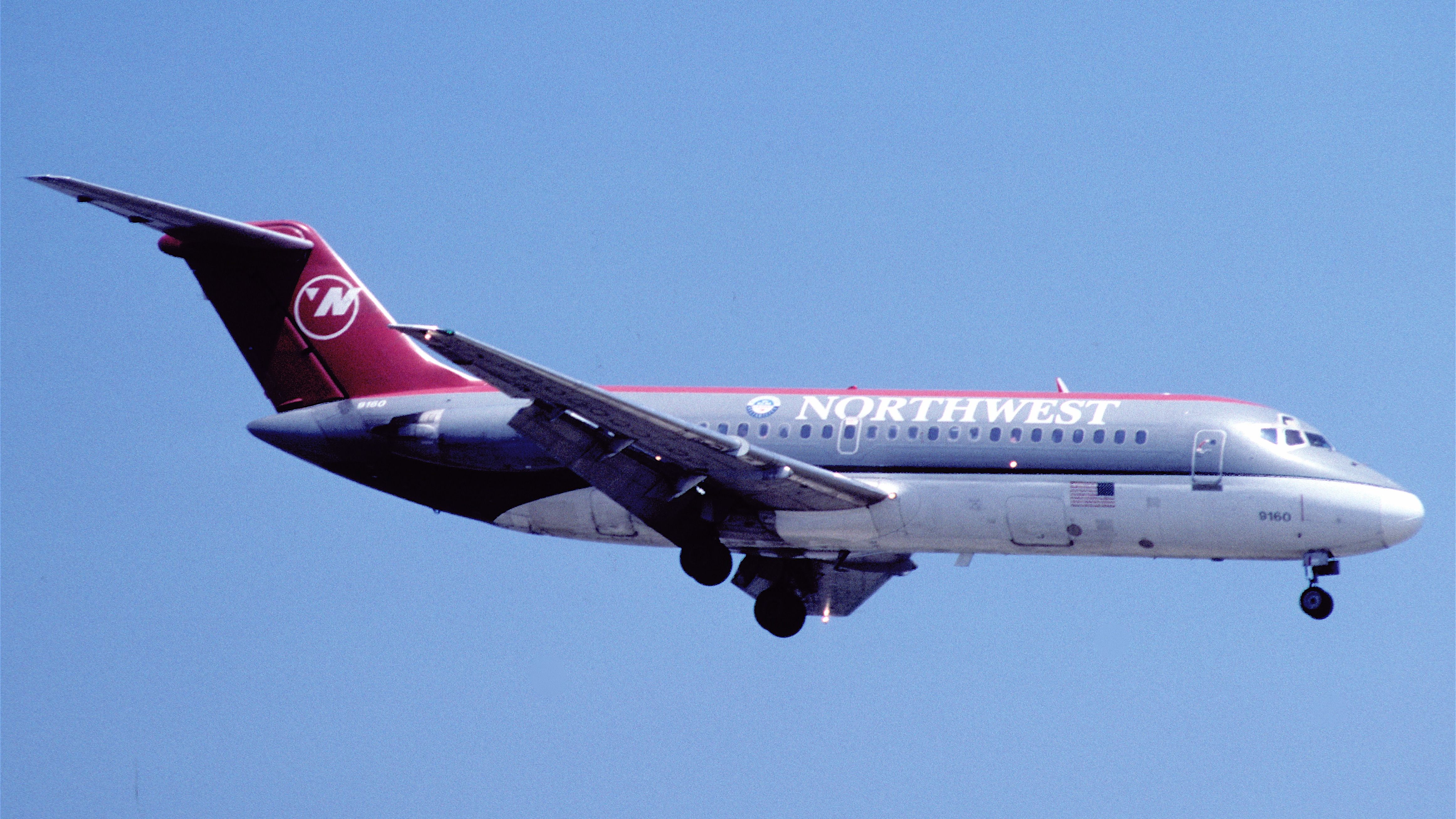 Northwest Airlines DC-9