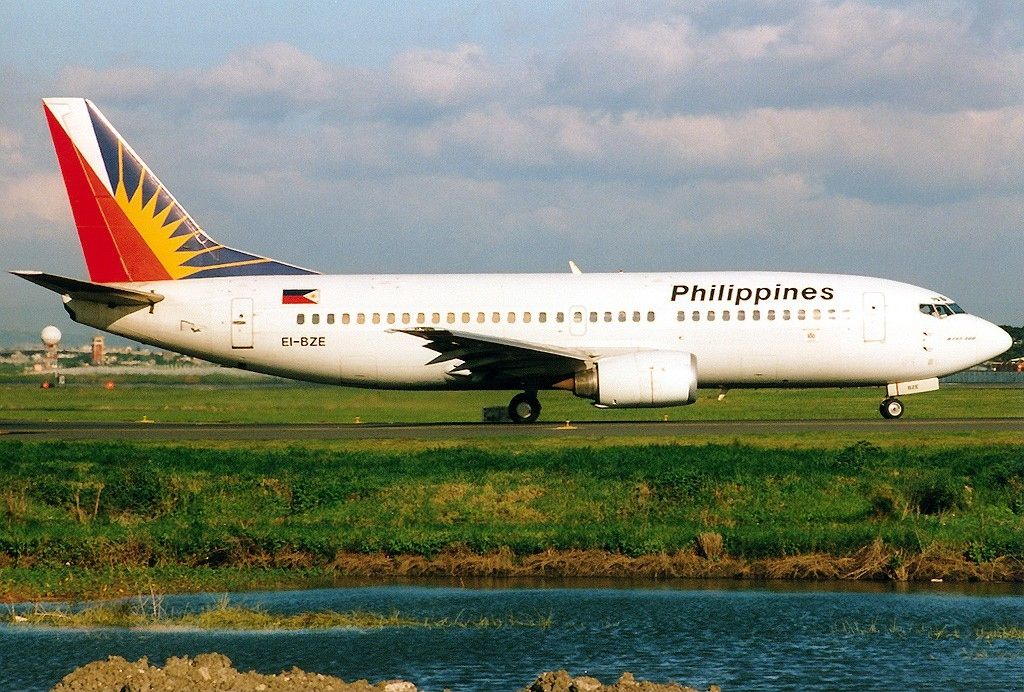 Philippine Airlines Boeing 737-300