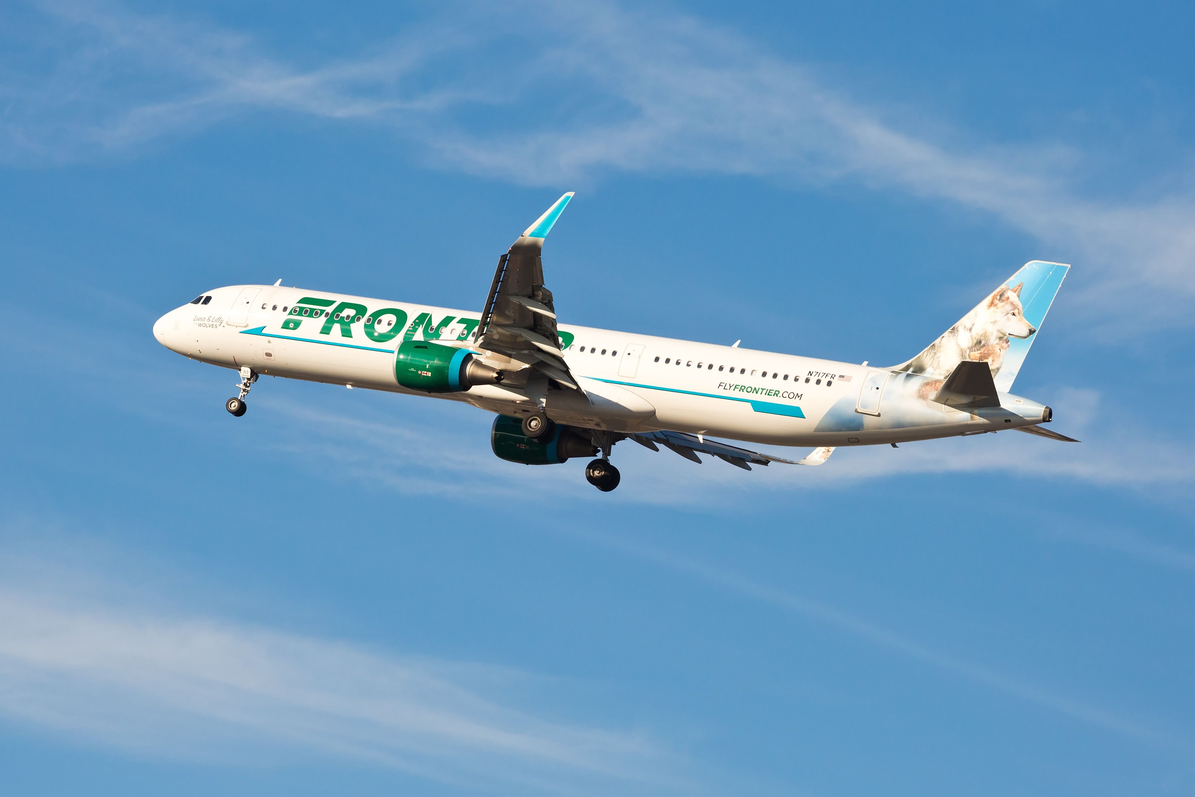 A Frontier Airlines Airbus A321 taking off