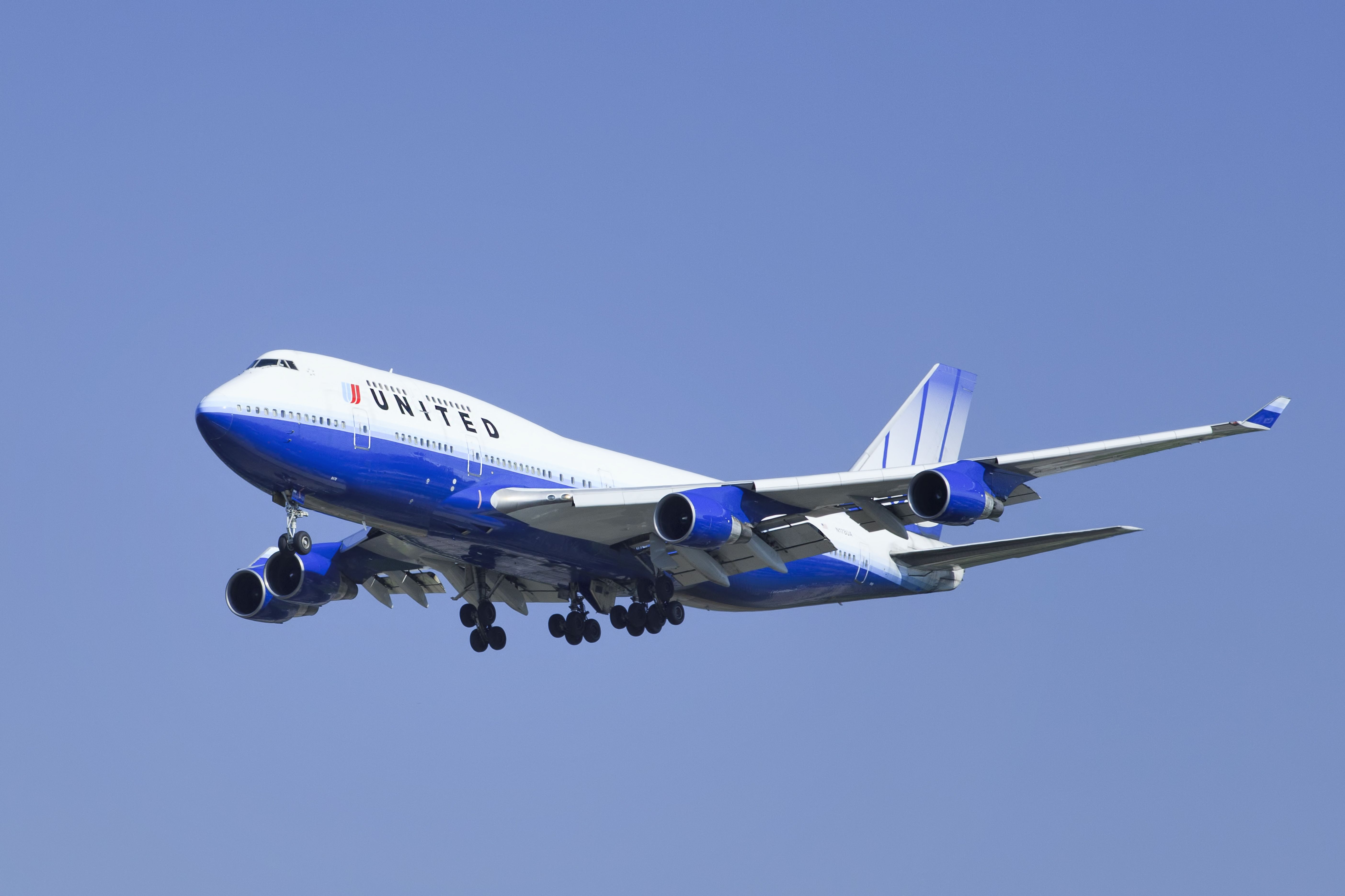 United Airlines Boeing 747 shutterstock_145656926