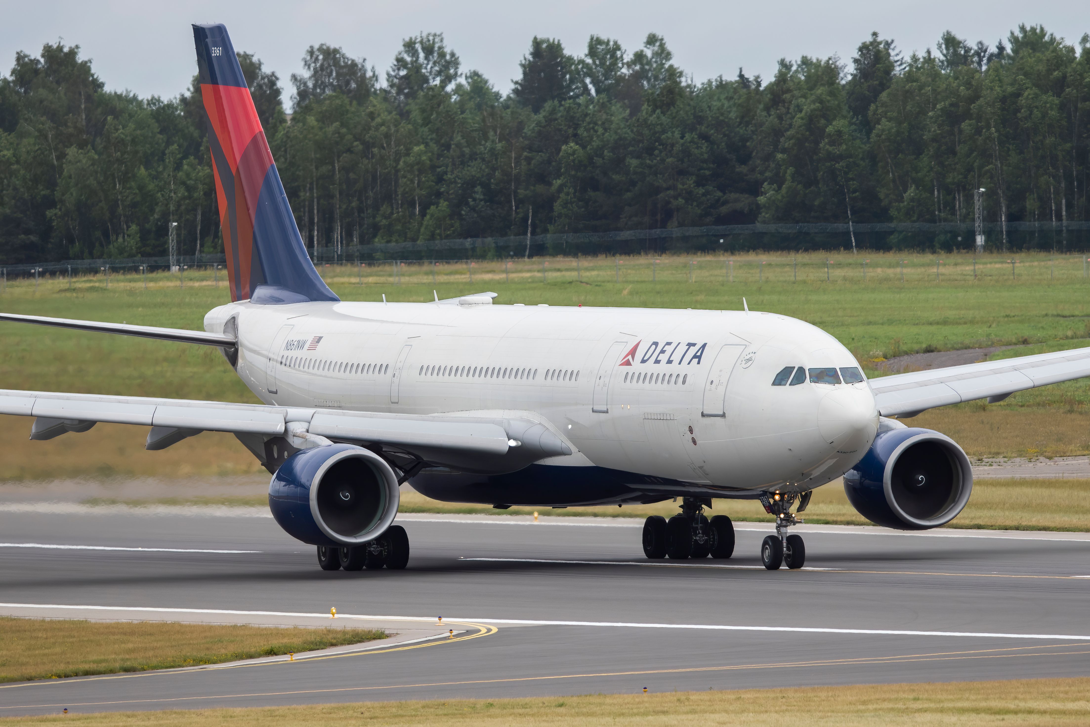 Delta Air Lines Airbus A330-200 N861NW.