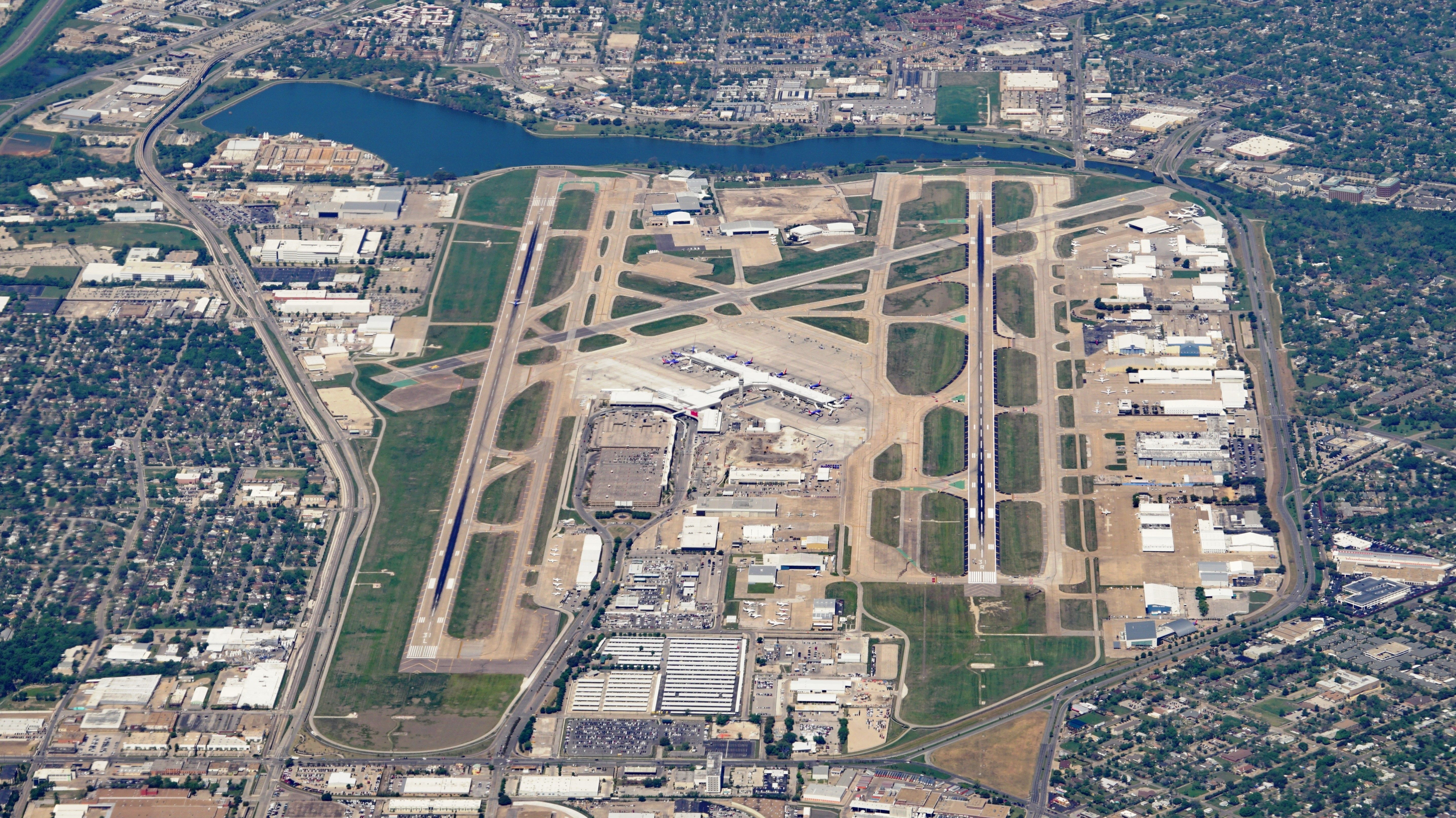 Dallas Love Field Reopens Runway After 3MonthLong Safety Improvement