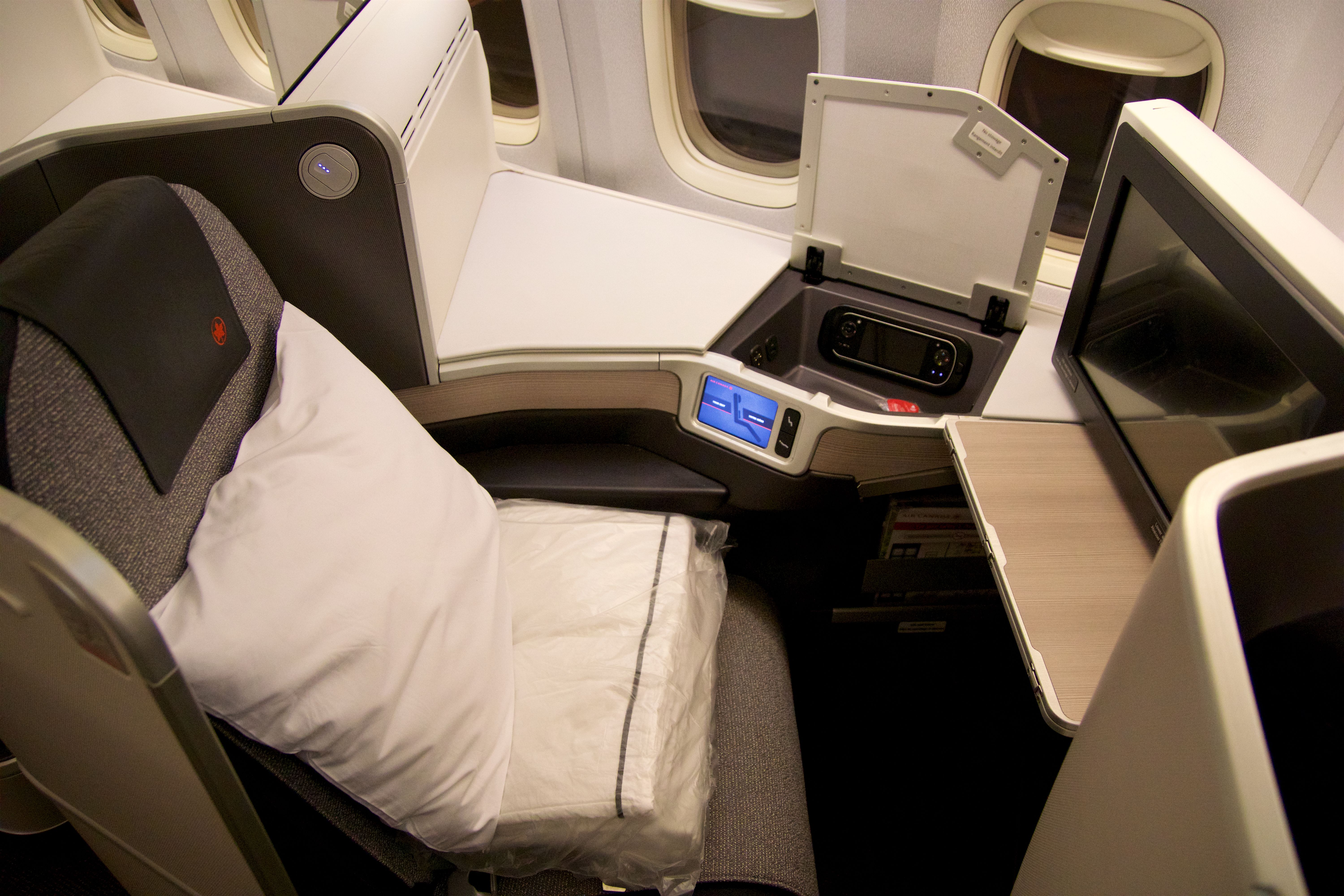 Air Canada 777 business class
