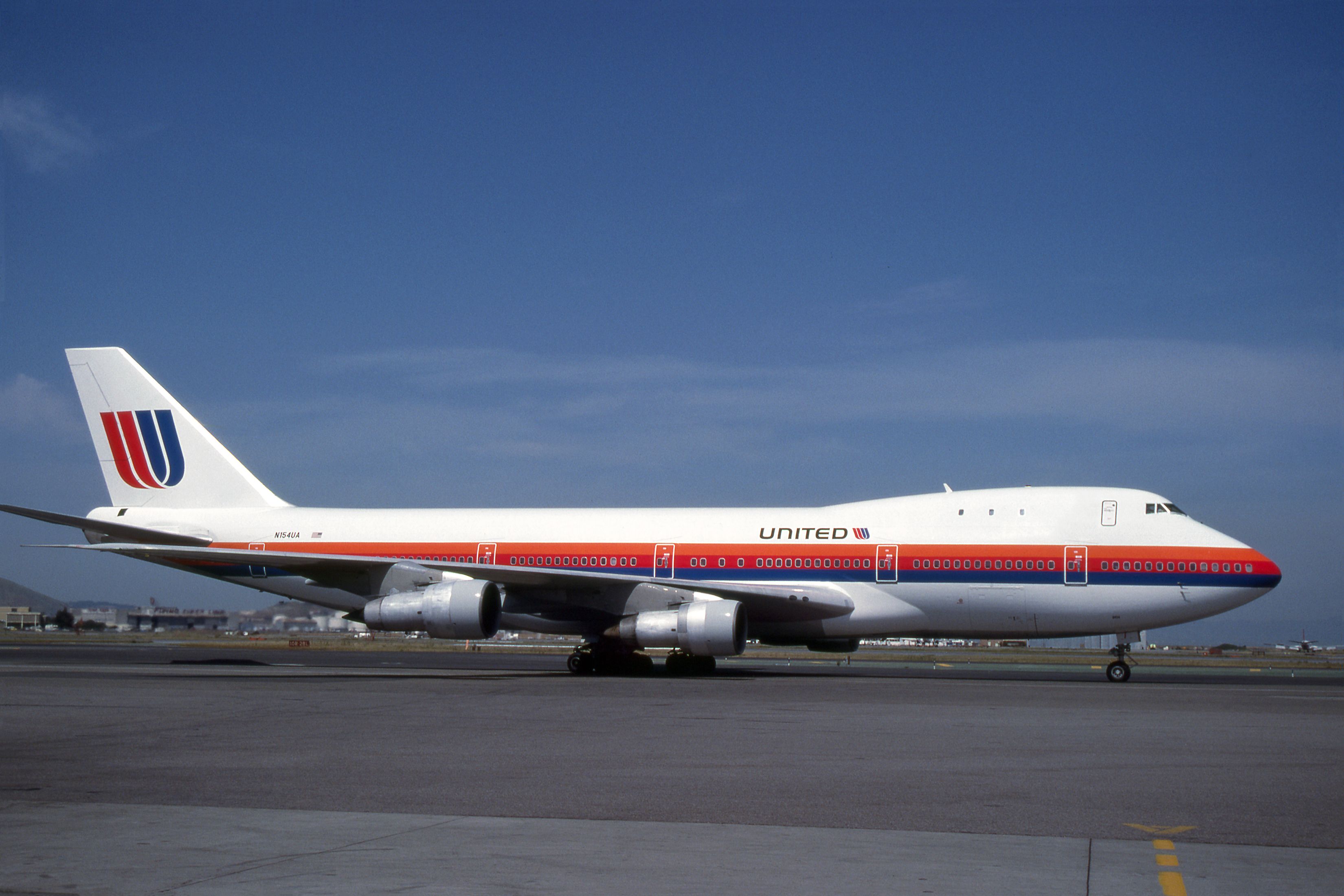 United Airlines Boeing 747