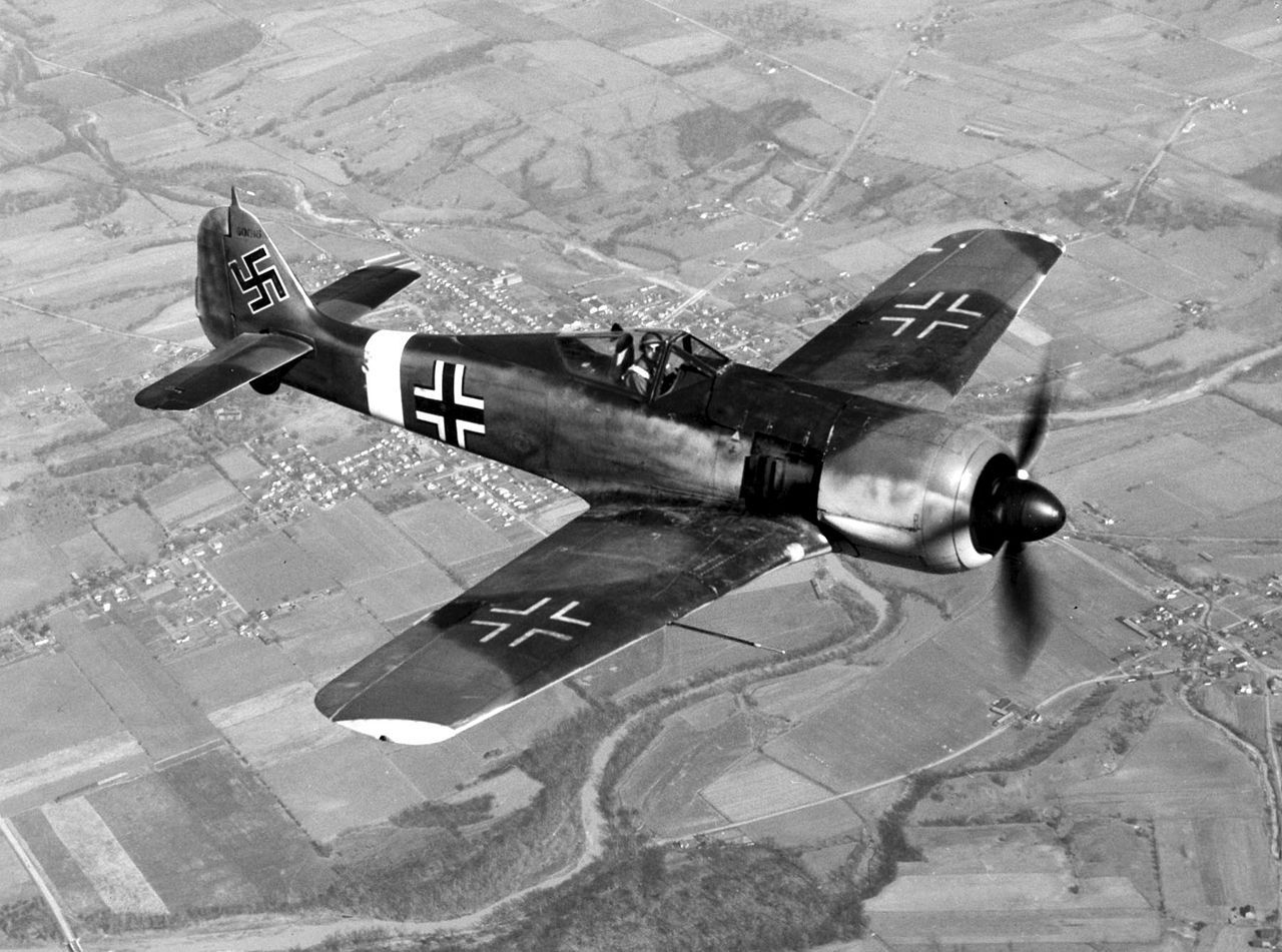 1280px-Focke-Wulf_Fw_190_050602-F-1234P-005