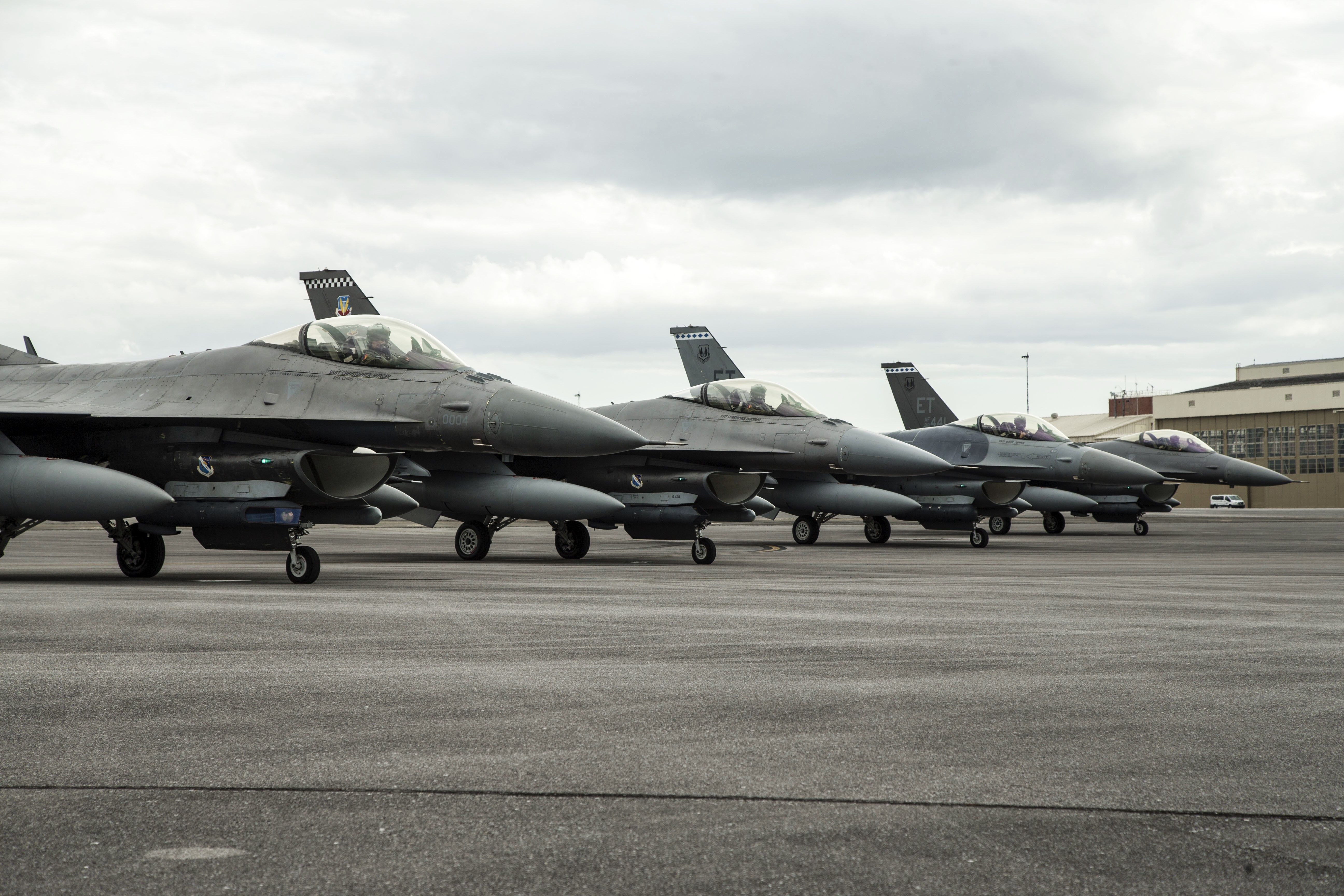 6291322 - F-16 AESA Test [Image 3 of 5] - USAF Test F-16s in a Row