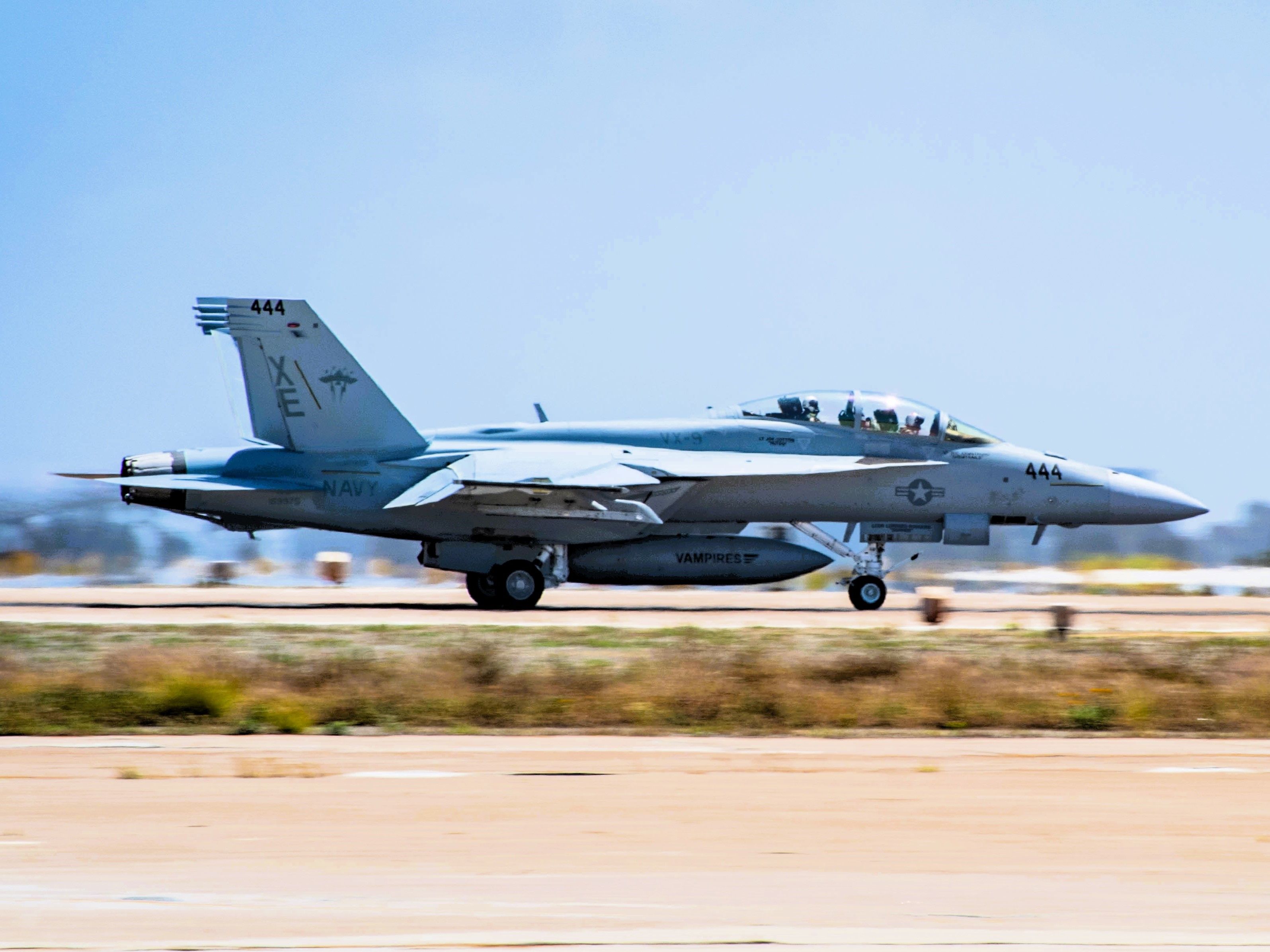 7187927 (4x3) - F/A-18F Block III Super Hornet assigned to VX-9 [Image 3 of 5]