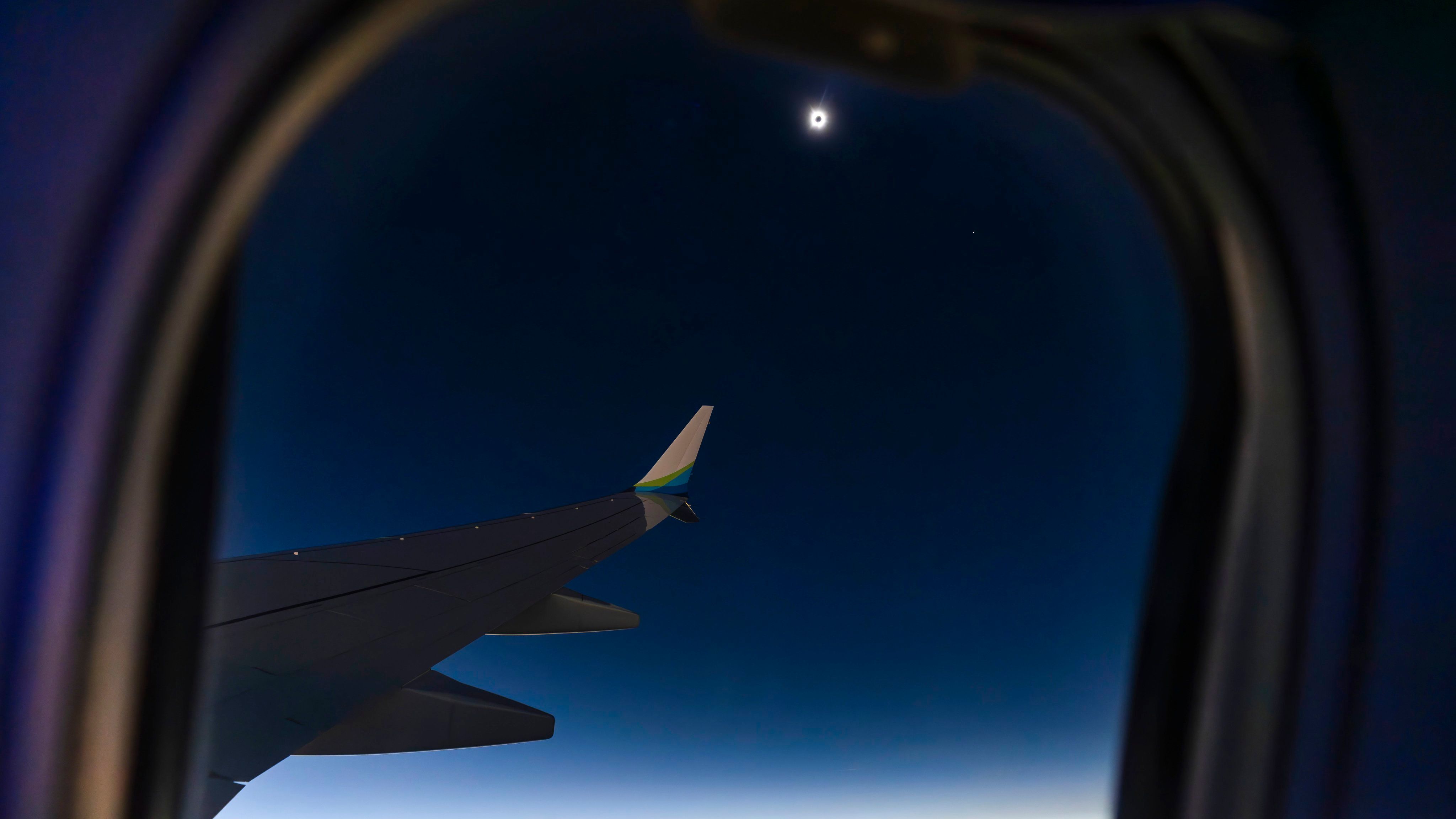 Totality At +30,000ft: Amazing Images Of Eclipse On Alaska, Delta ...