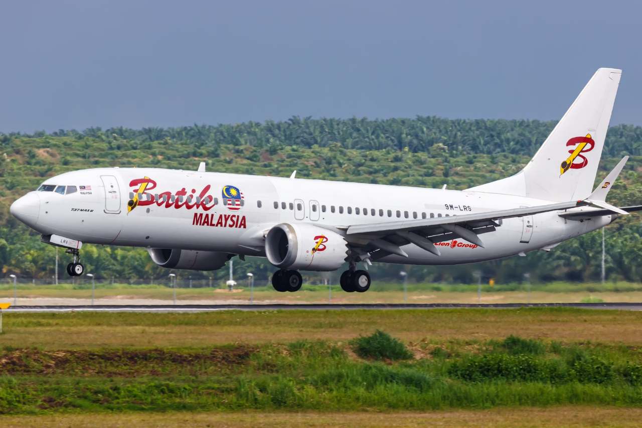 A Batik Air Boeing 737 MAX as it lands.
