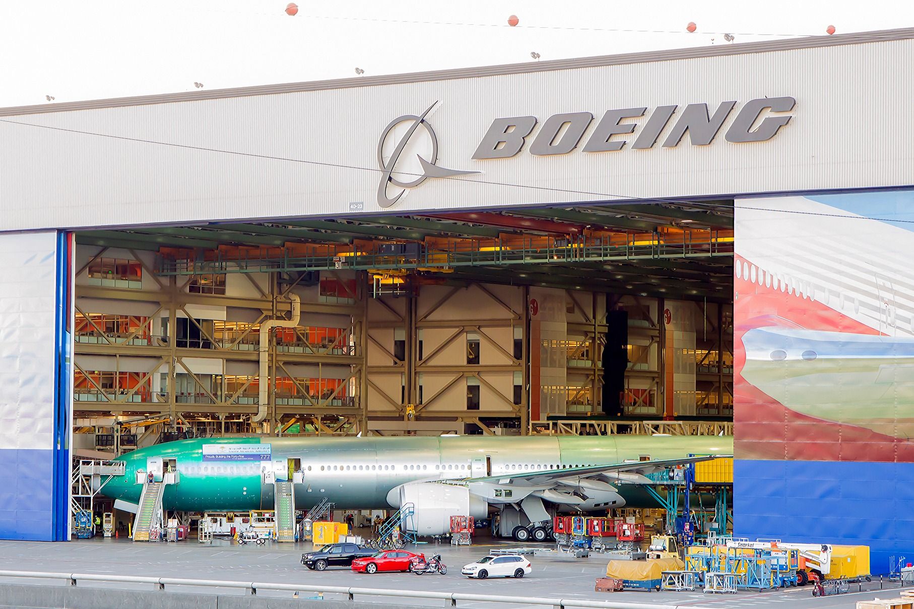 Boeing assembly line in Everett shutterstock_1097297987