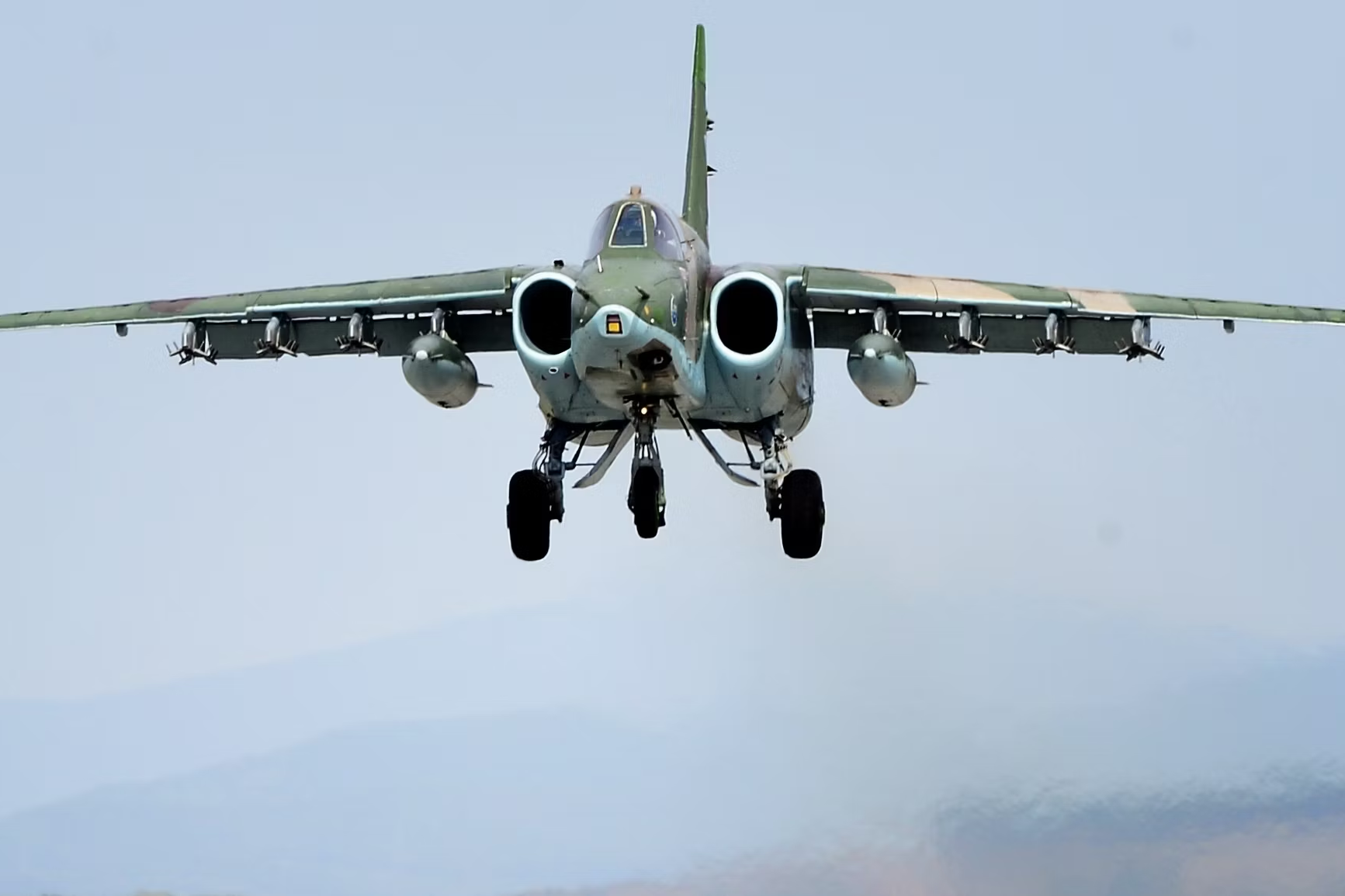 A Sukhoi SU-25 Frogfoot flying in the sky.