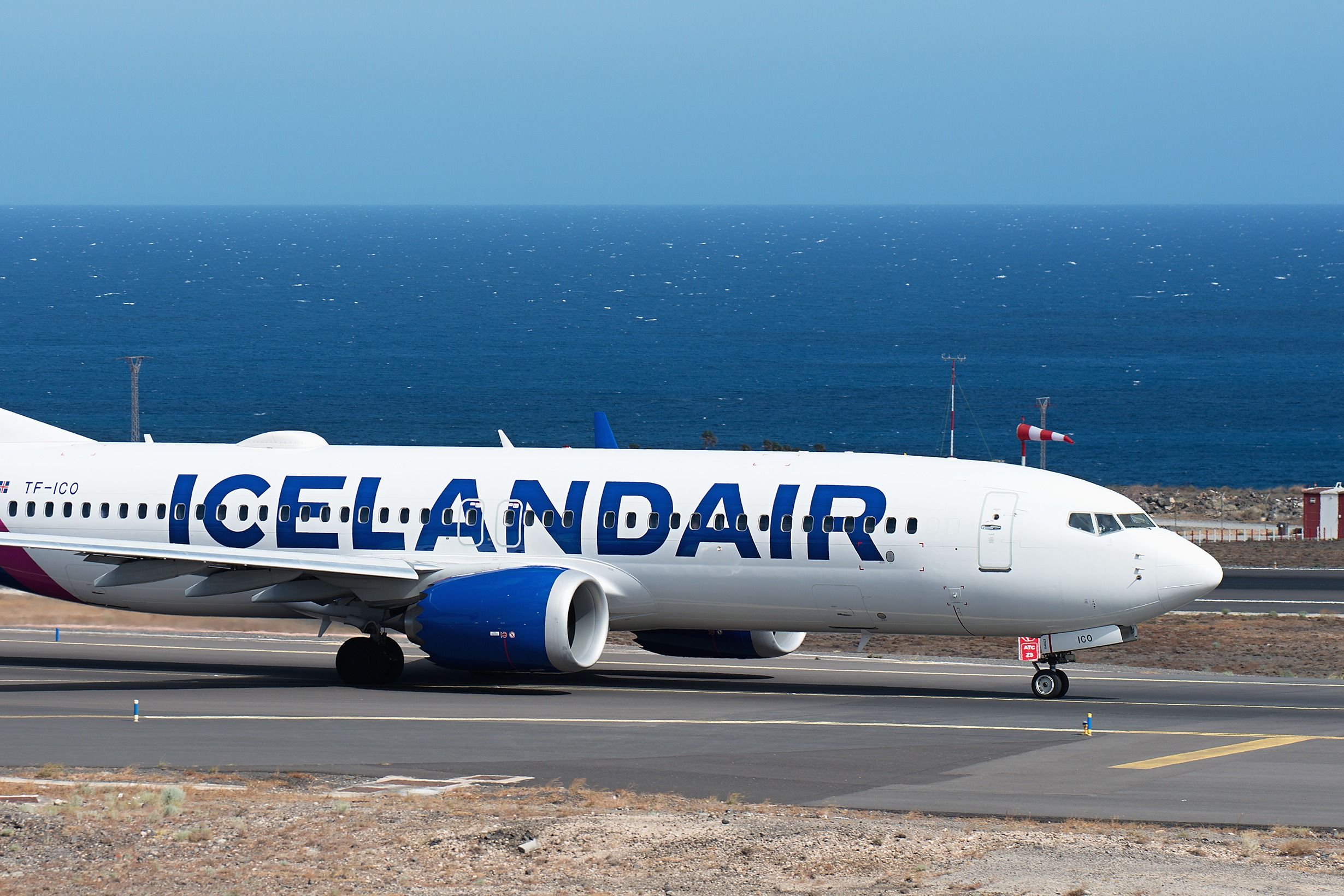 Icelandair Boeing 737 MAX shutterstock_2345379131
