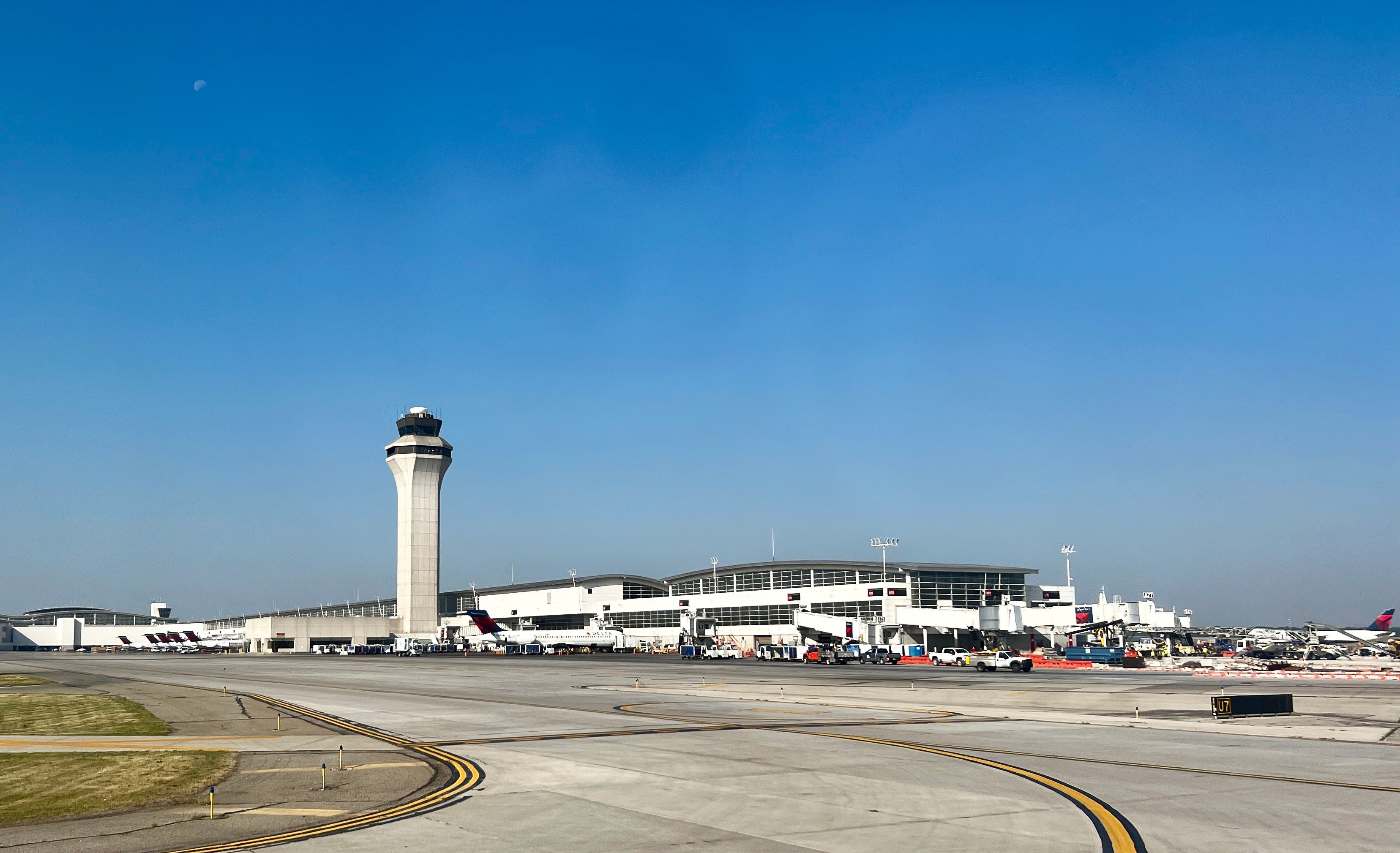 DTW Airport on a sunny day