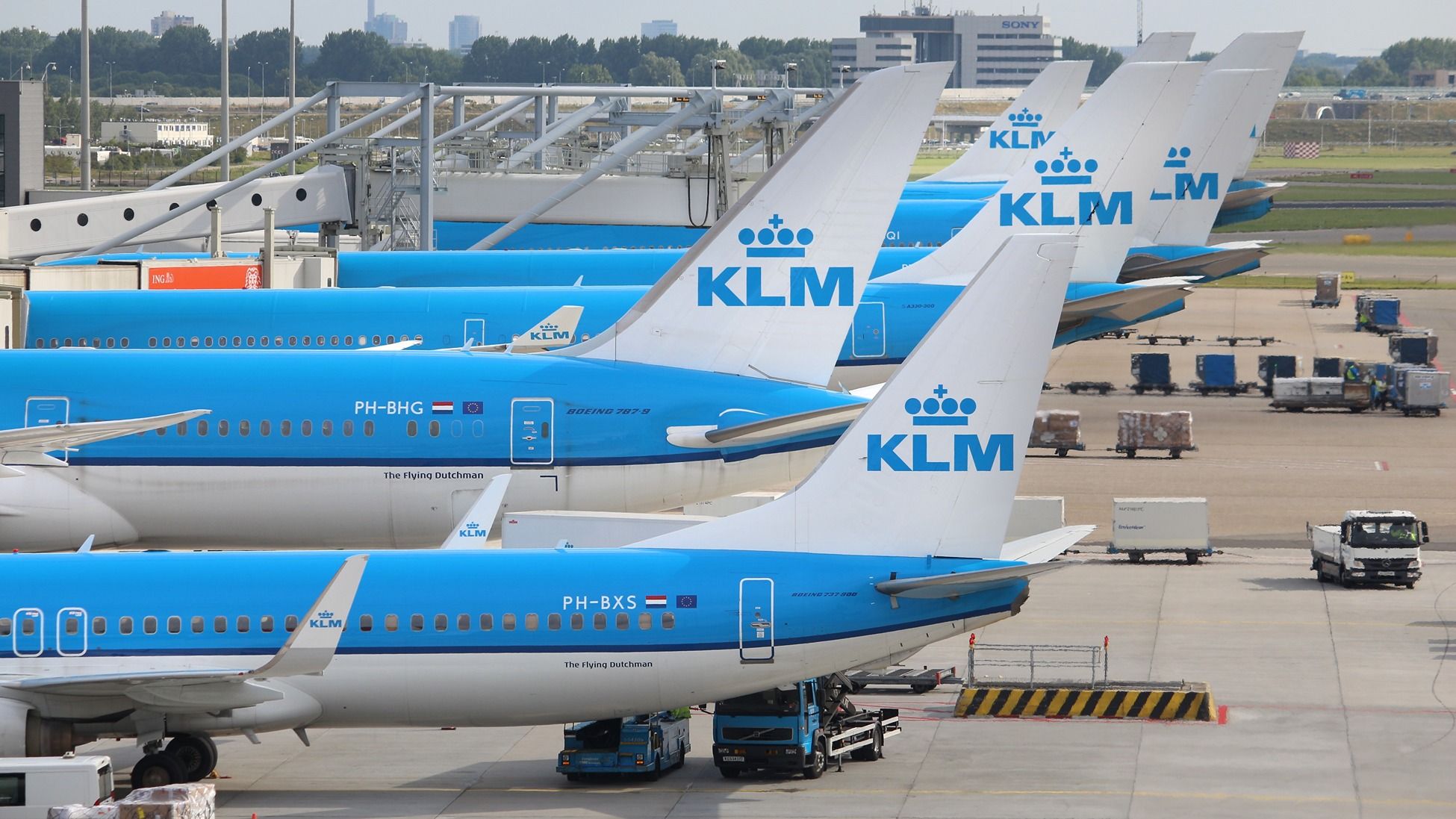 You Can Now Track Your Bags In Real Time At Schiphol Airport