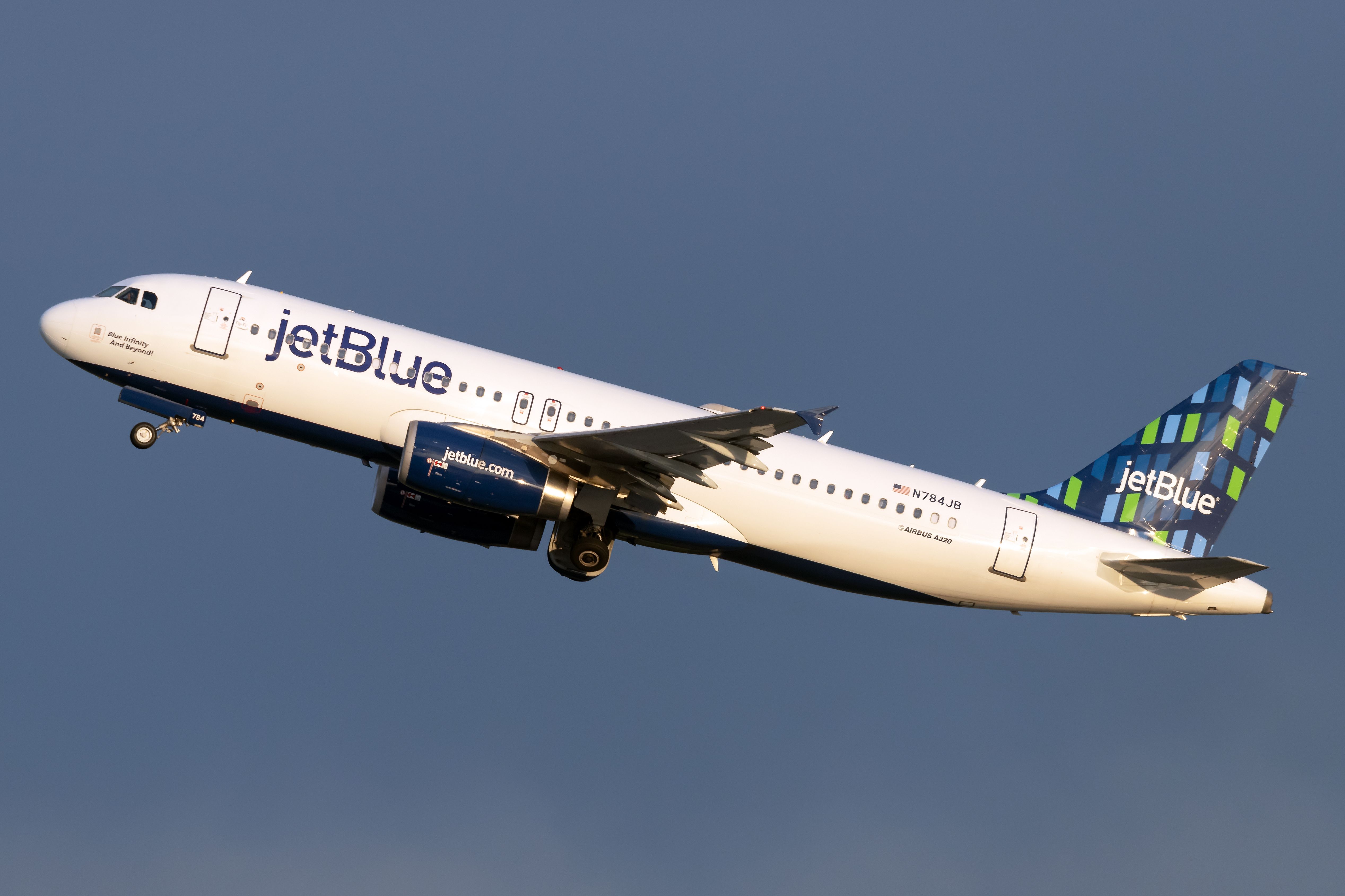 N784JB JetBlue Airways Airbus A320-232 (1)