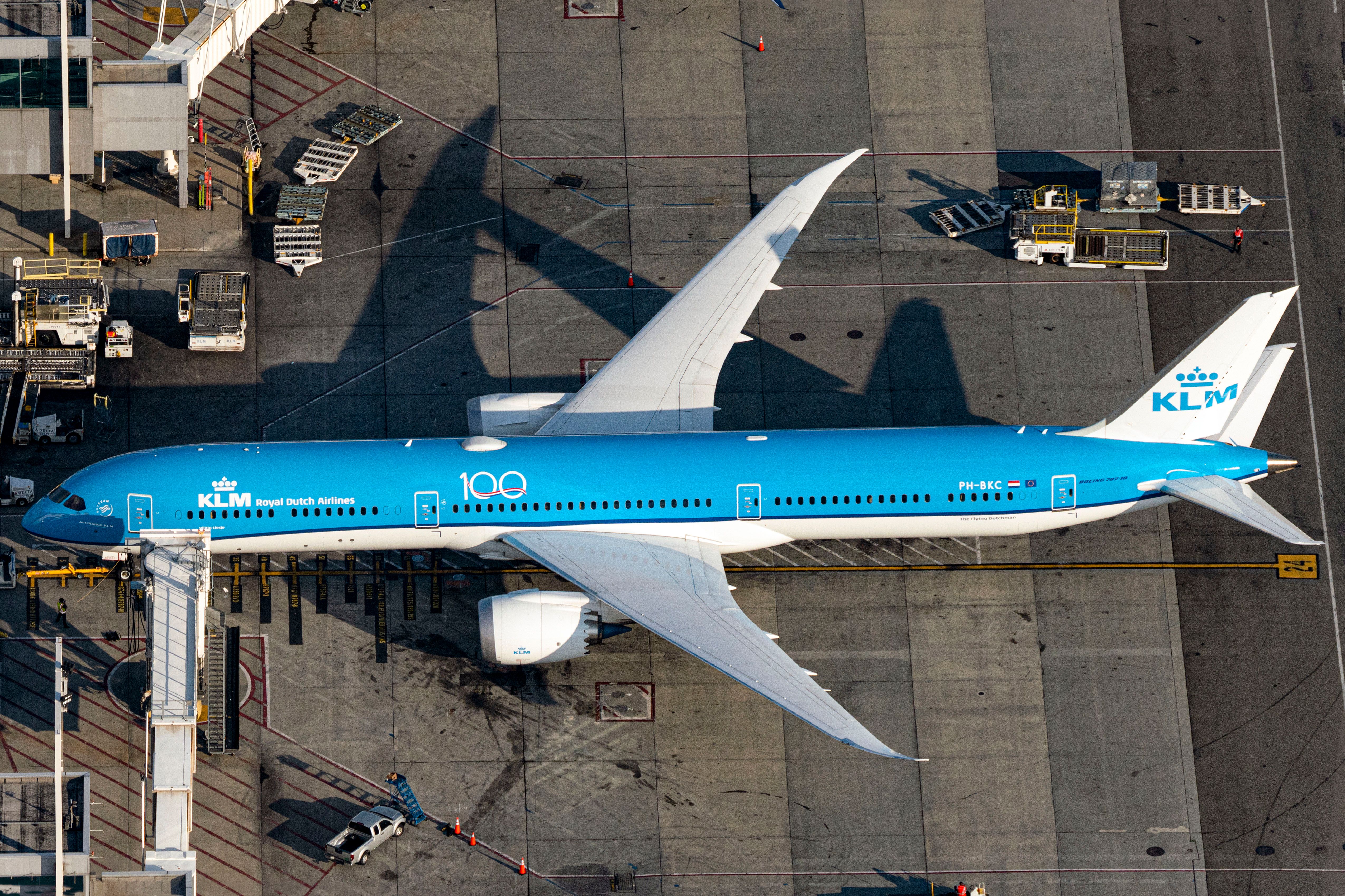 KLM Boeing 787-10 Parked In New York
