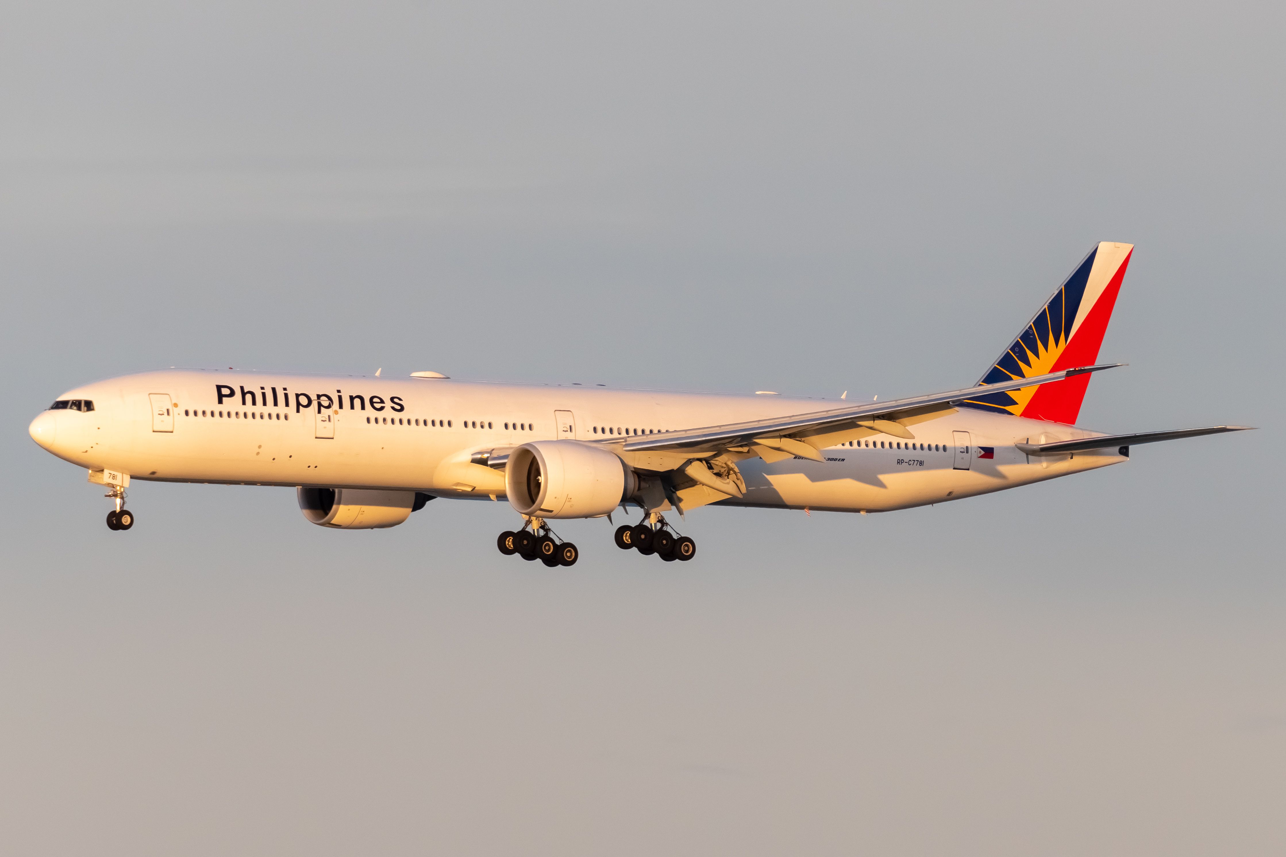 Philippine Airlines Boeing 777 flying