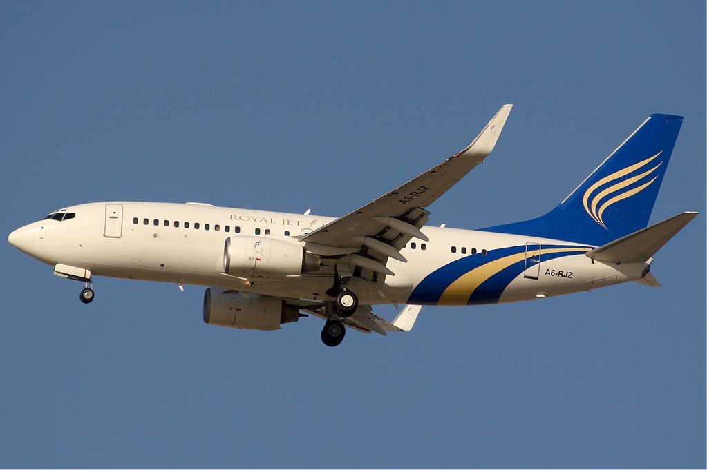 Royal_Jet_Boeing_737-700 in the skies Abu Dhabi