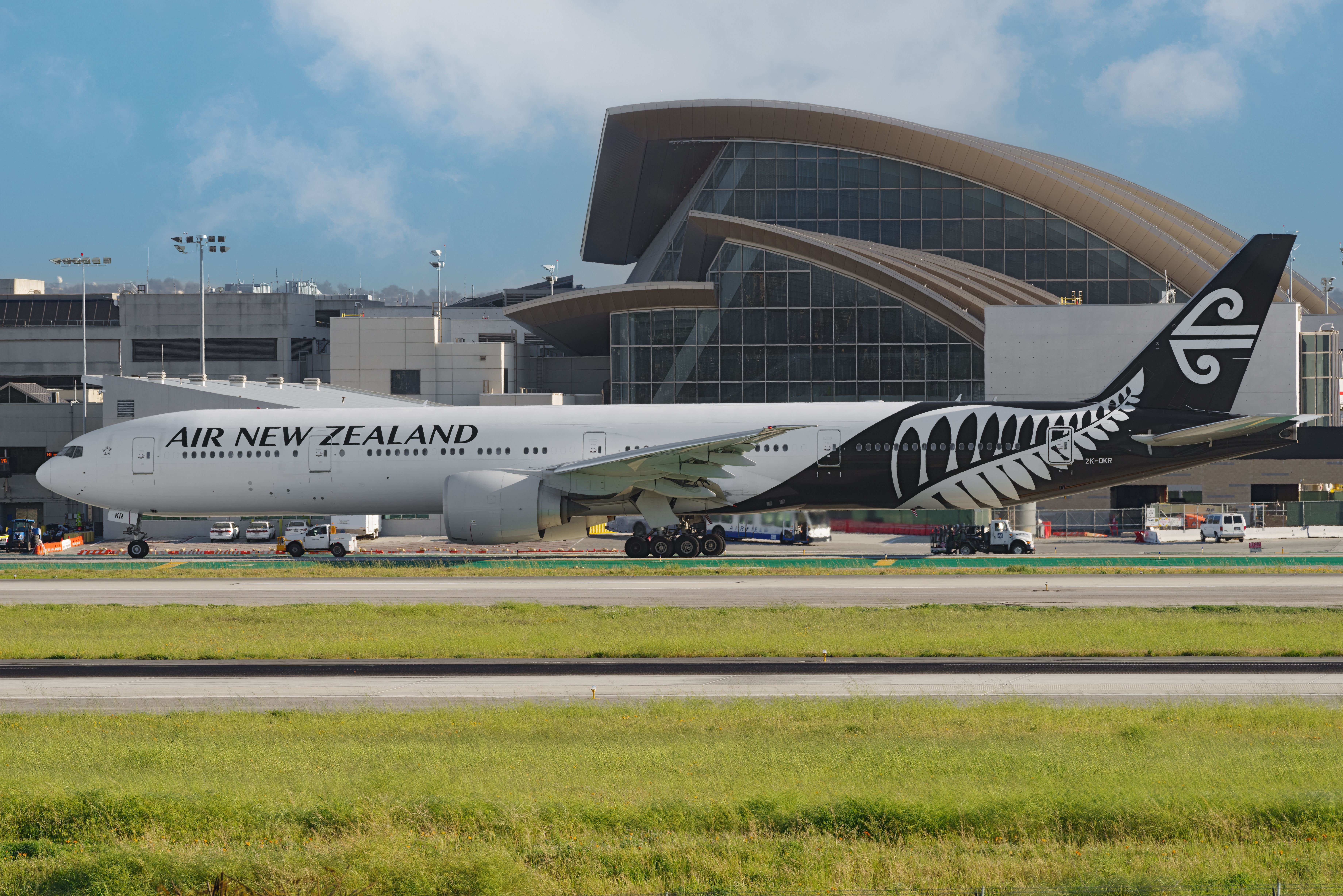 Air New Zealand Boeing 777-319ER (ZK-OKR) at Los Angeles International Airport.