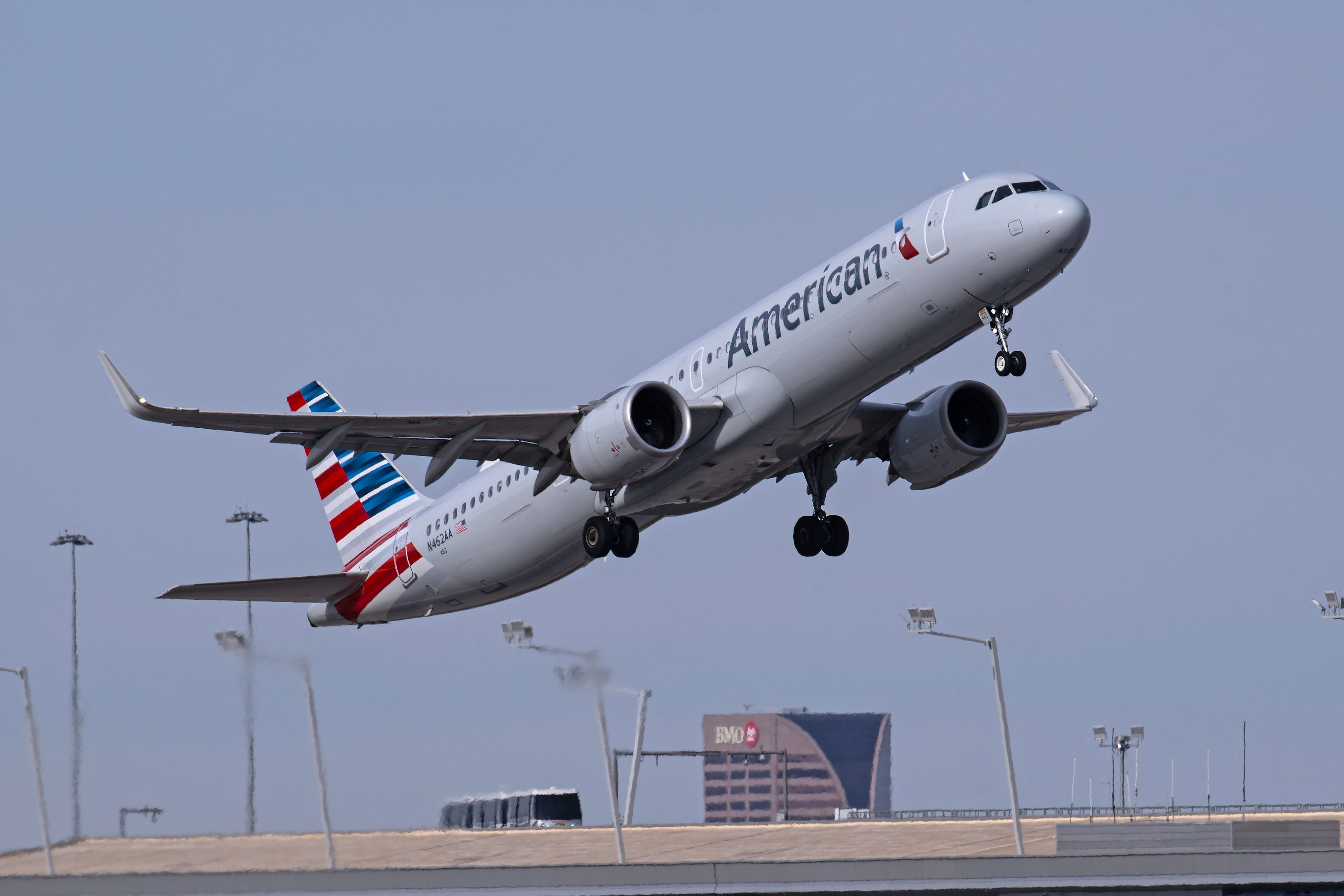 American Airlines Airbus A321neo N462AA taking off from Phoenix Sky Harbor International Airport.