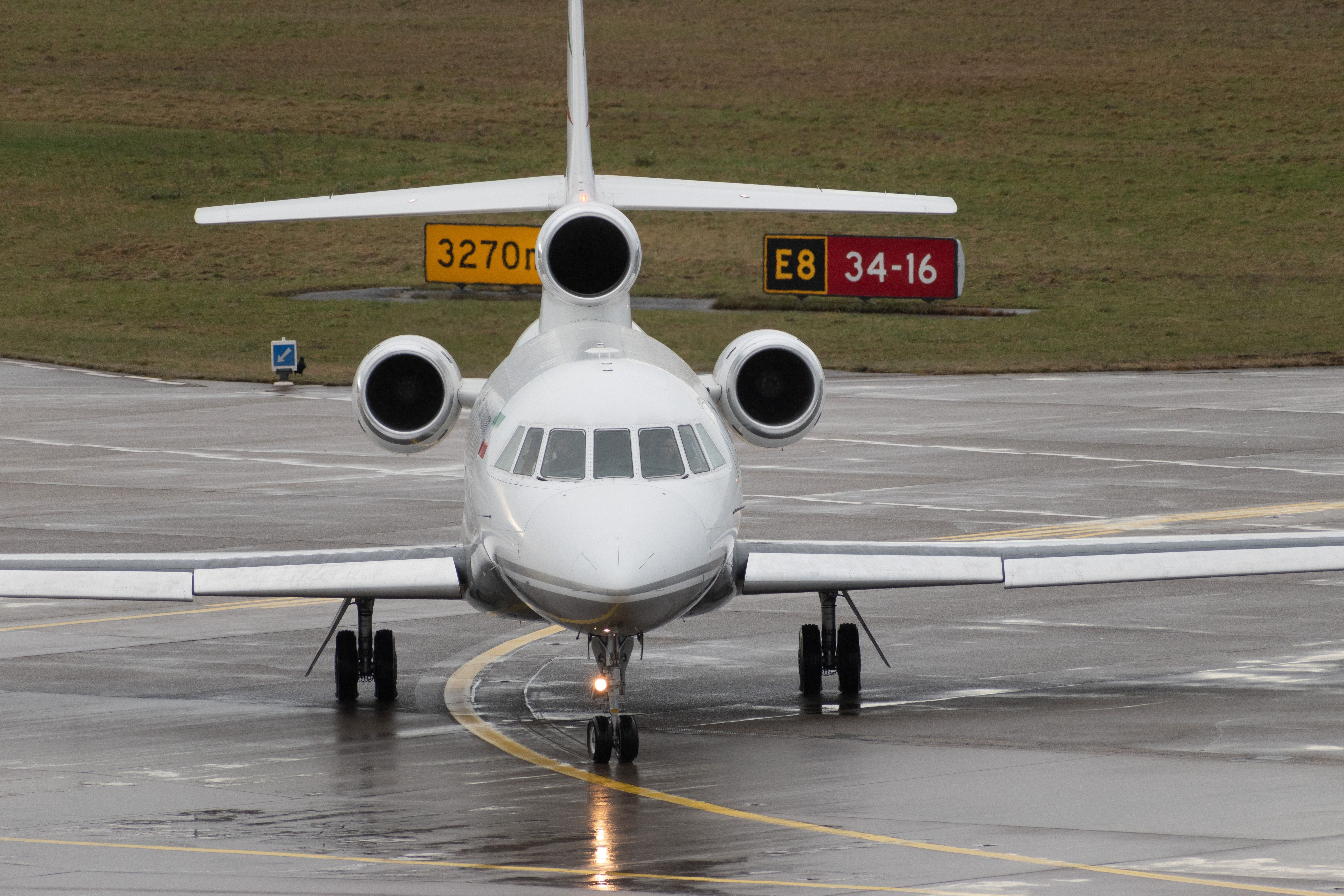 Dassault Falcon 900EX Taxiing In Zurich