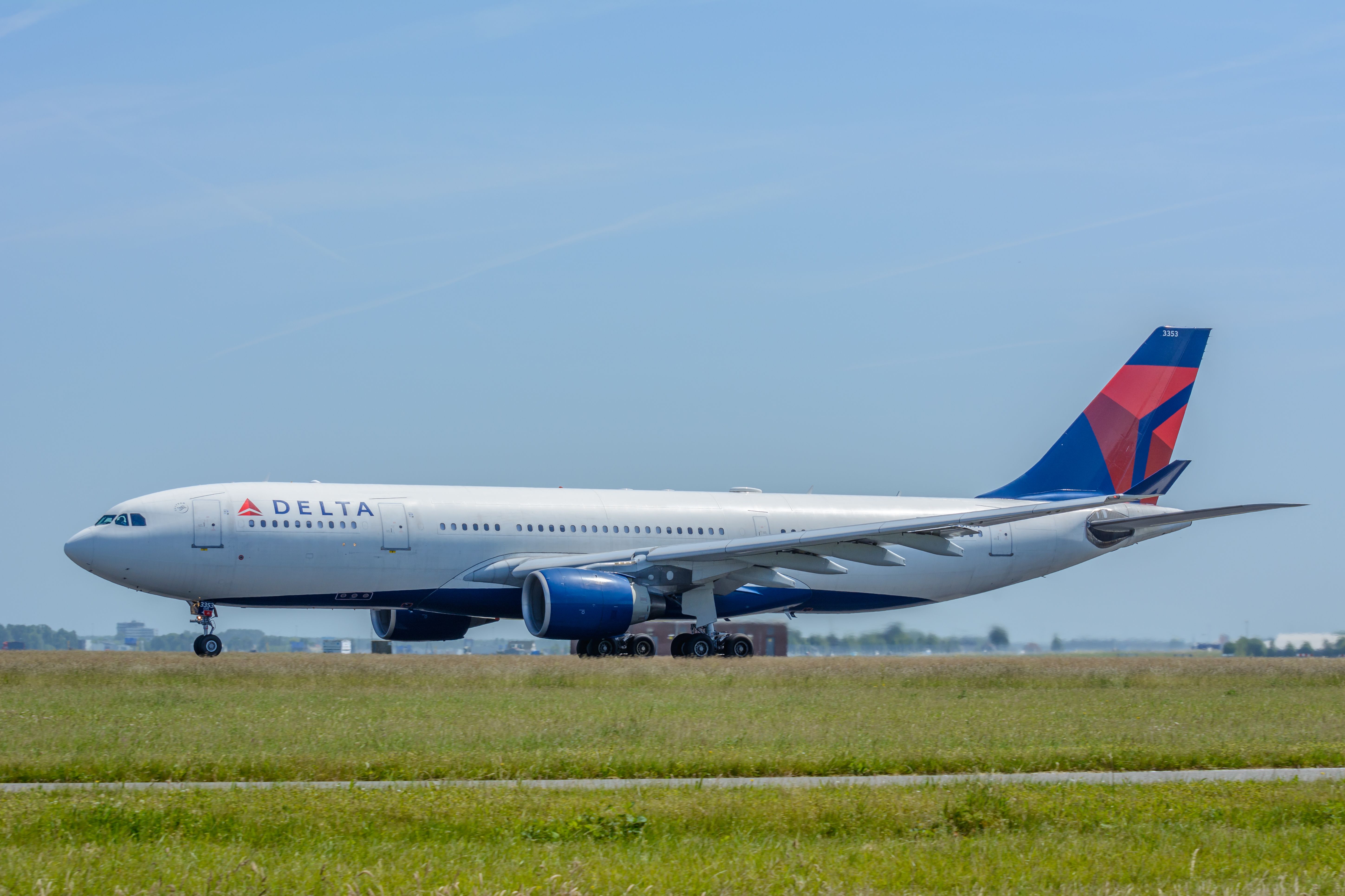 Delta Air Lines Airbus A330-200 N853NW.