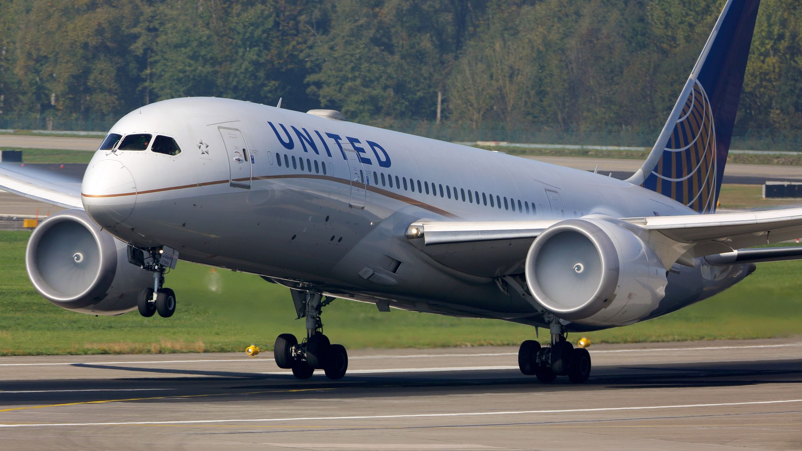 United Airlines Moves Up Flights Between Chicago O'Hare & Milano Malpensa Airports