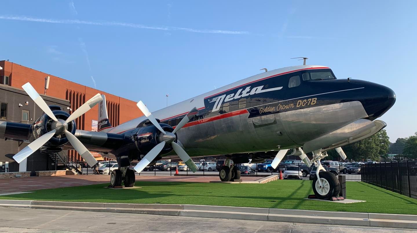 Delta Air Lines DC-7B.