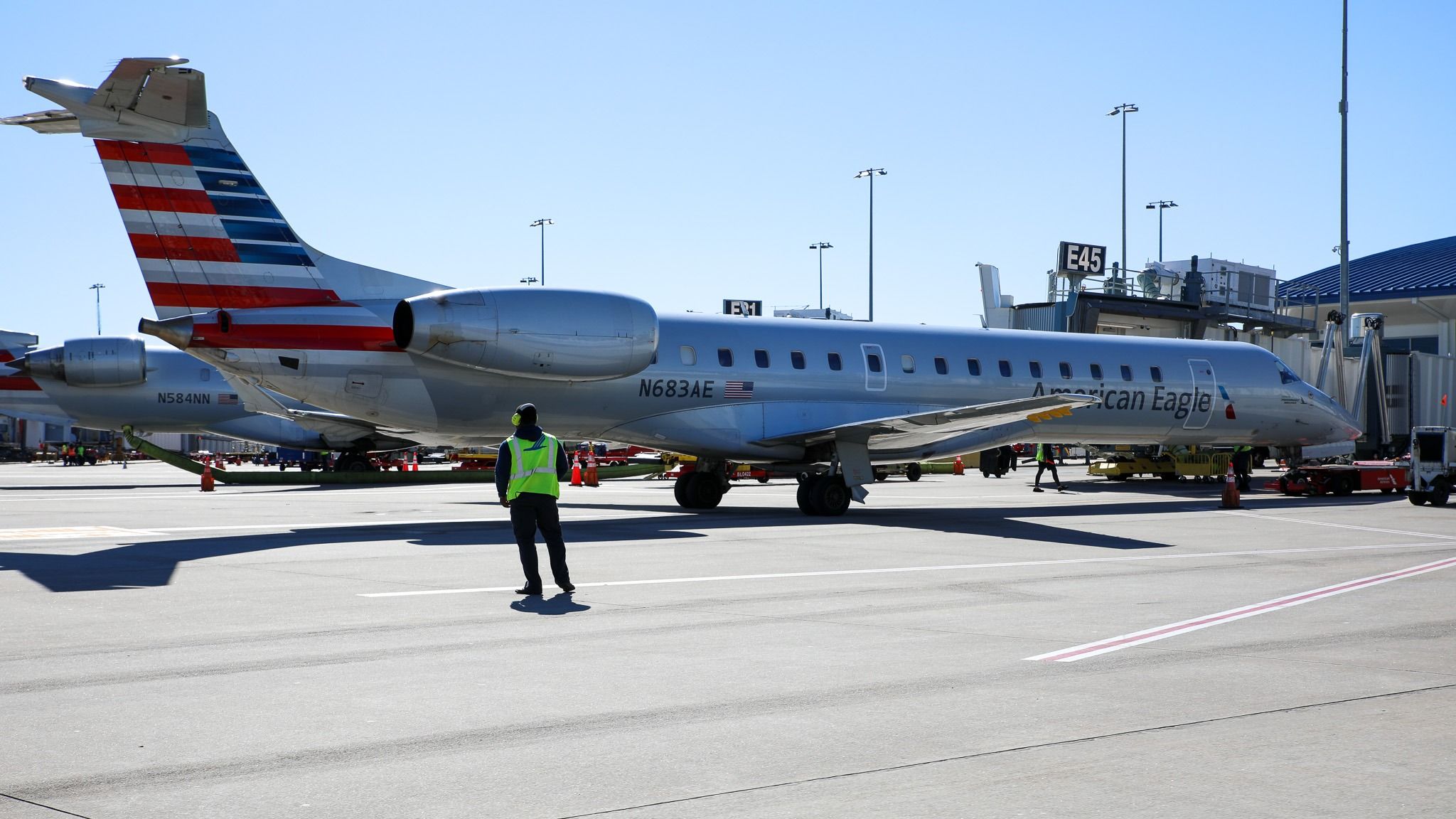 Not Again: American Airlines Ramp Agent Caught On Camera Throwing ...