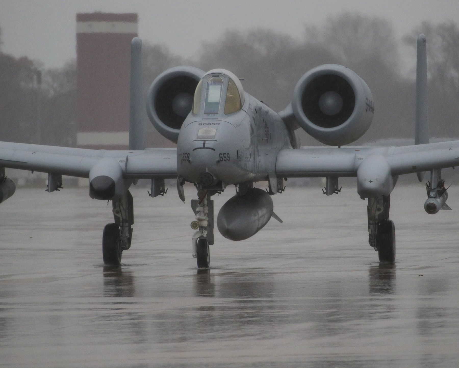 A-10 warthog taxiing